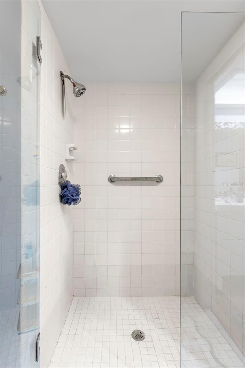 128 NANCY DR — photo 24