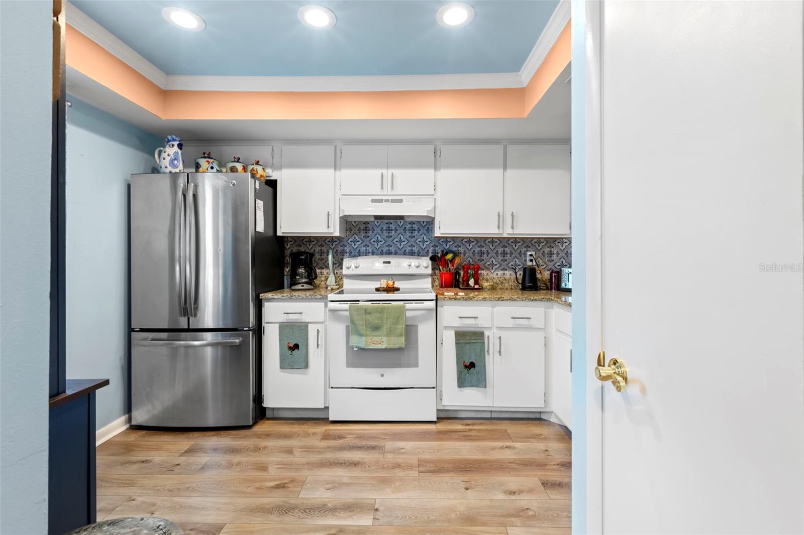 128 NANCY DR — photo 15