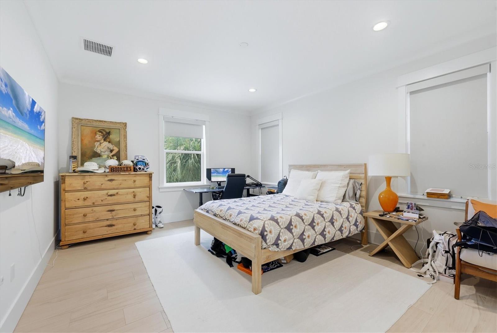 3913 ROBERTS POINT RD — photo 13