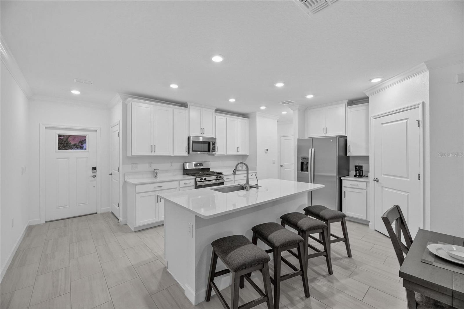 17334 HOLLY WELL AVE — photo 46
