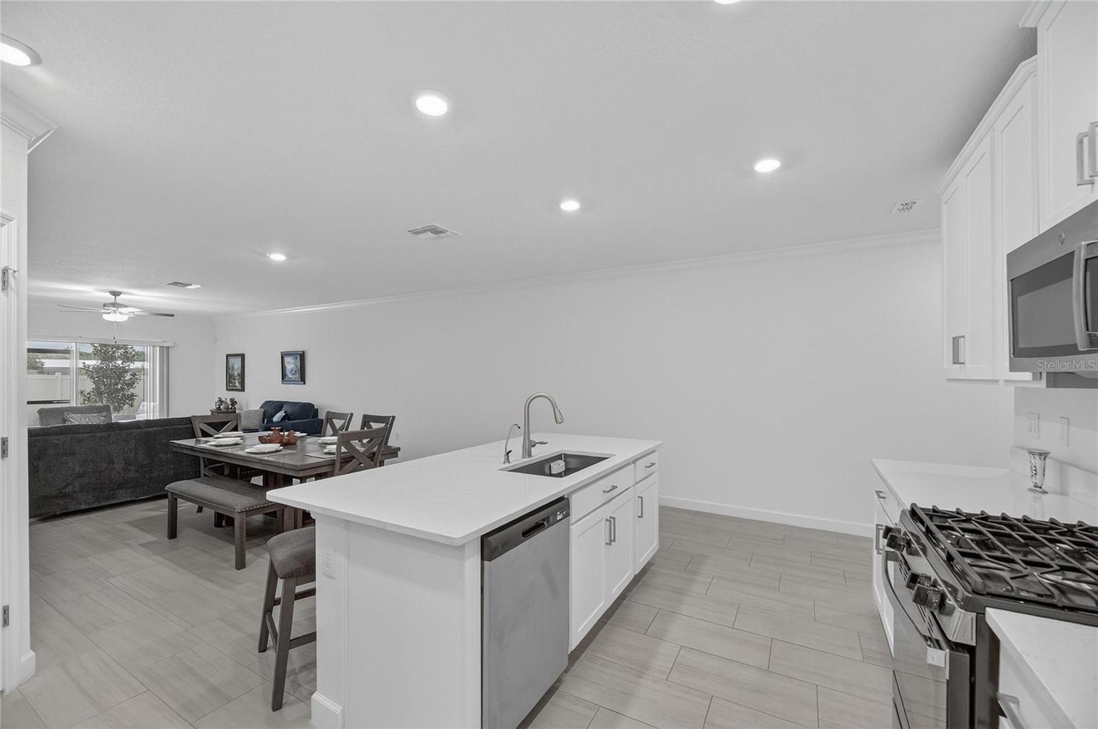17334 HOLLY WELL AVE — photo 48