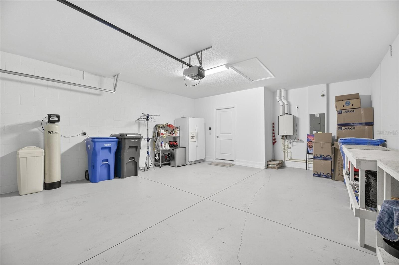 17334 HOLLY WELL AVE — photo 57