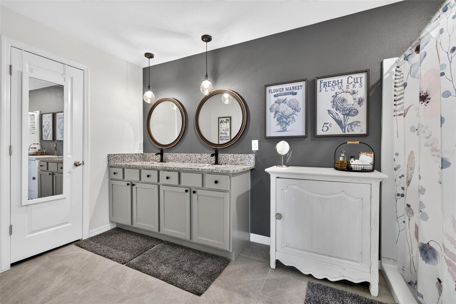 10137 CHARLOTTE DR — photo 26