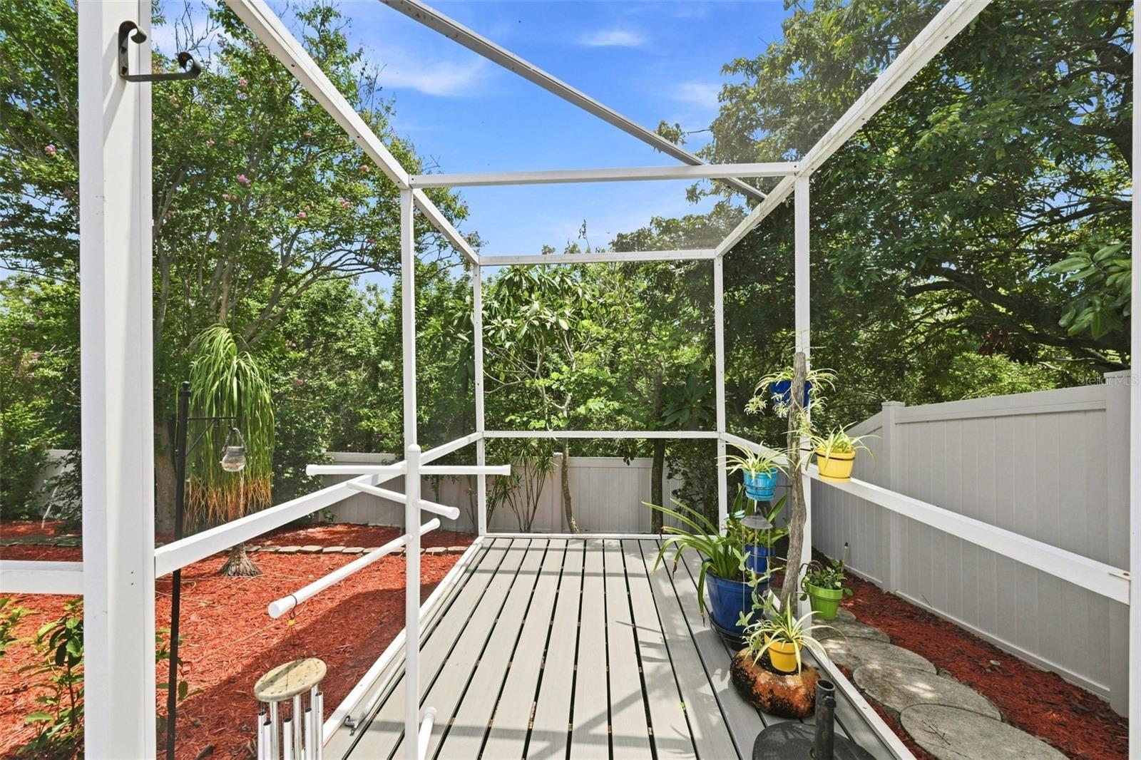 216 LOOKOUT DR — photo 31