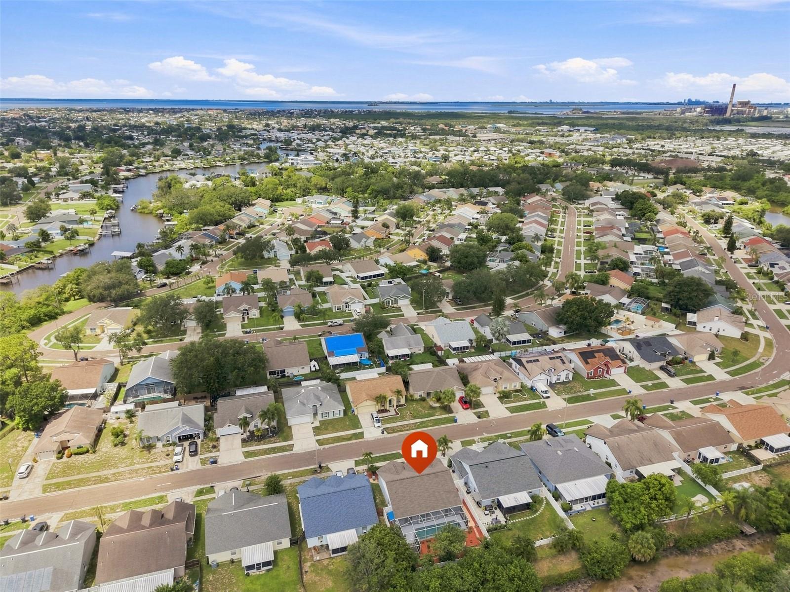 216 LOOKOUT DR — photo 39