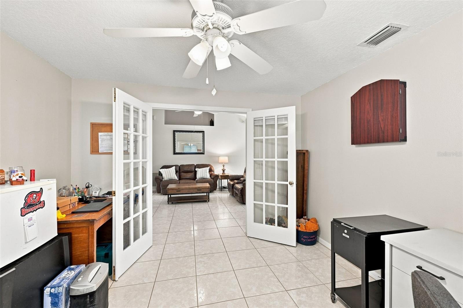 216 LOOKOUT DR — photo 23