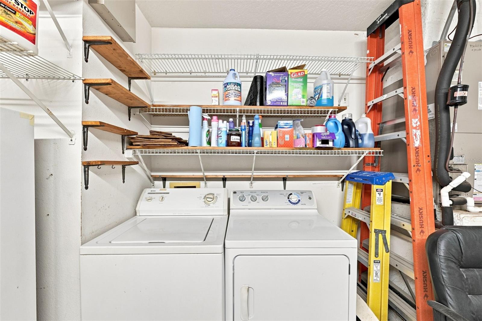 216 LOOKOUT DR — photo 35
