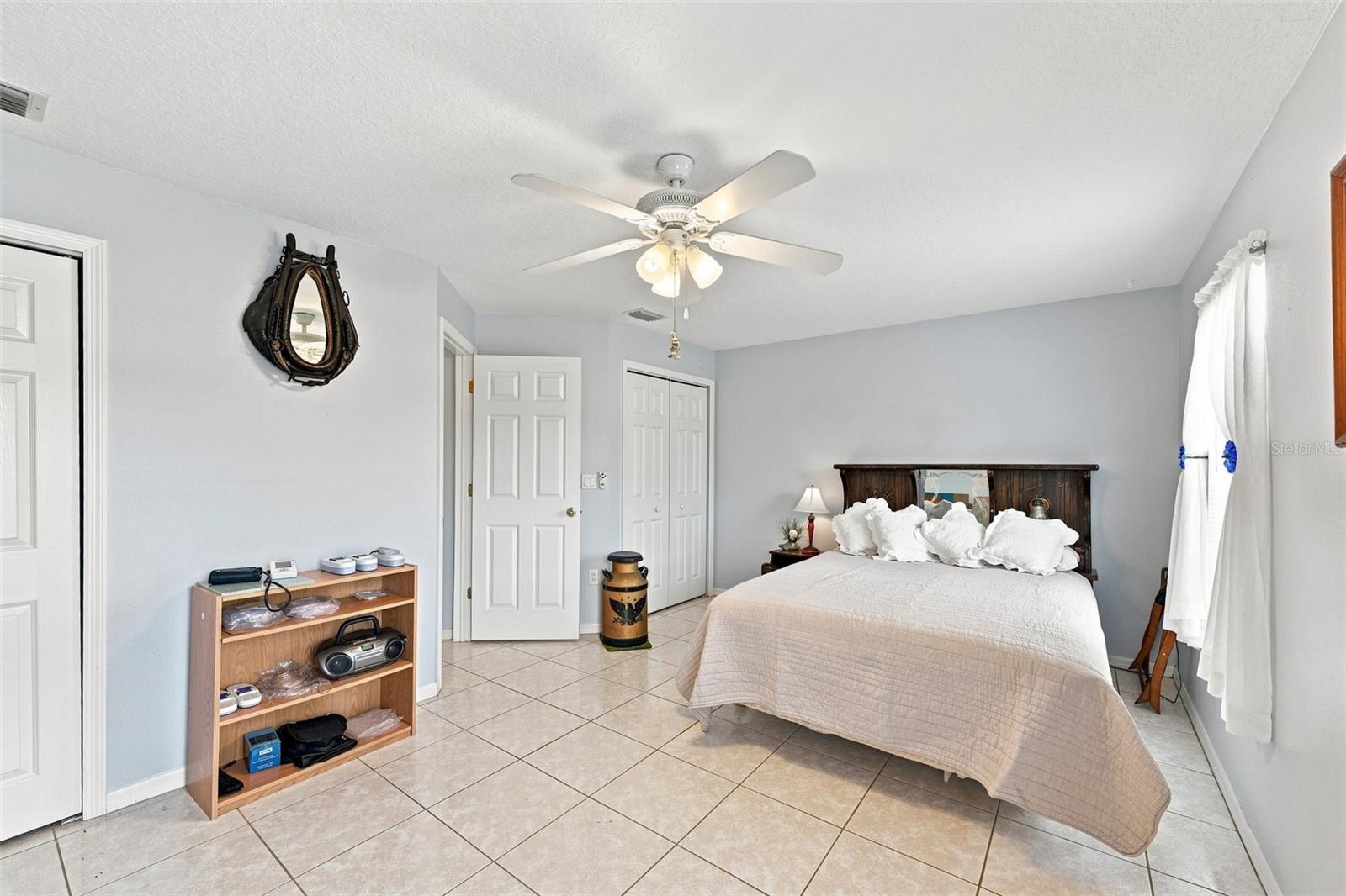 216 LOOKOUT DR — photo 27