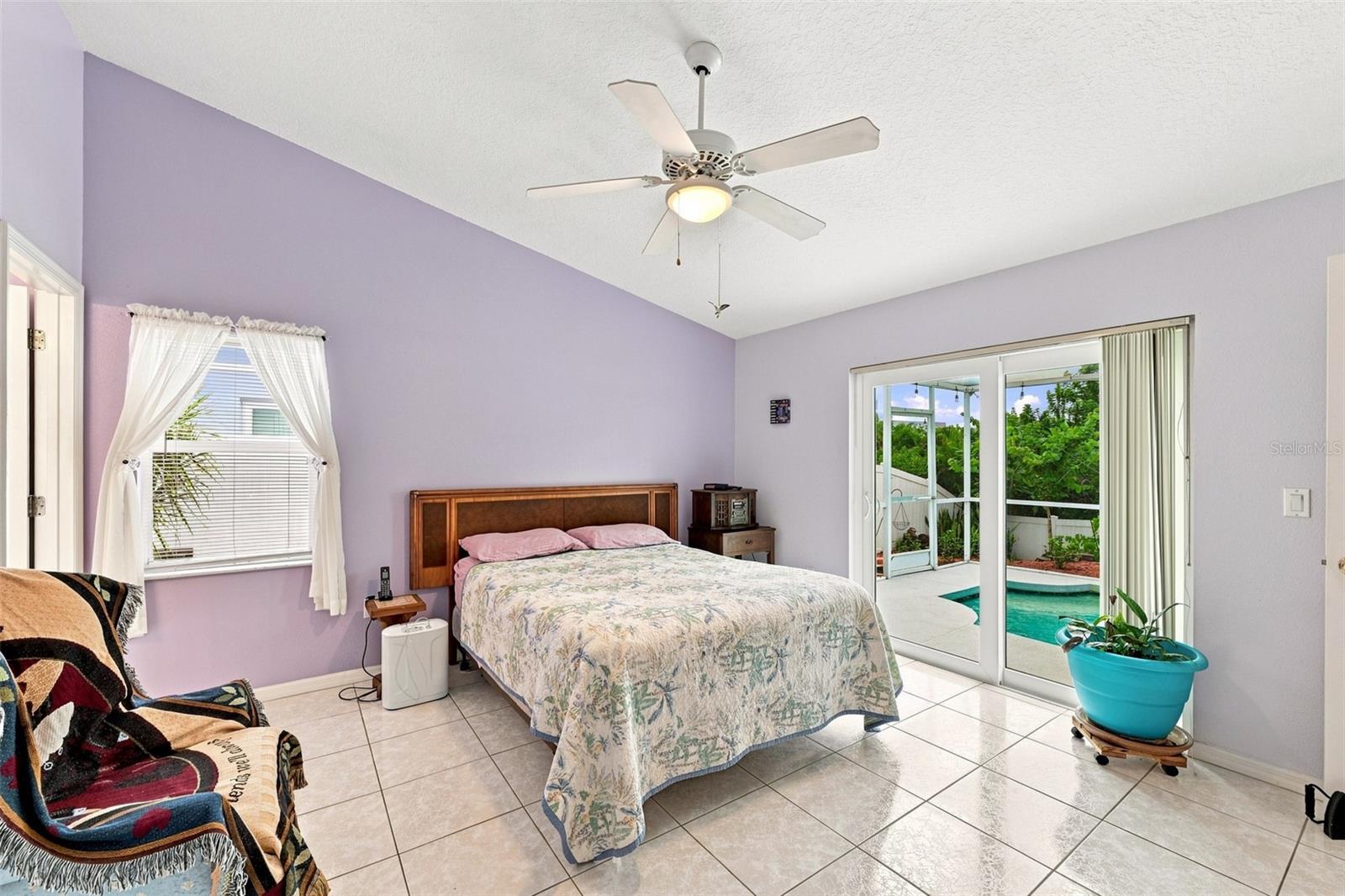 216 LOOKOUT DR — photo 19