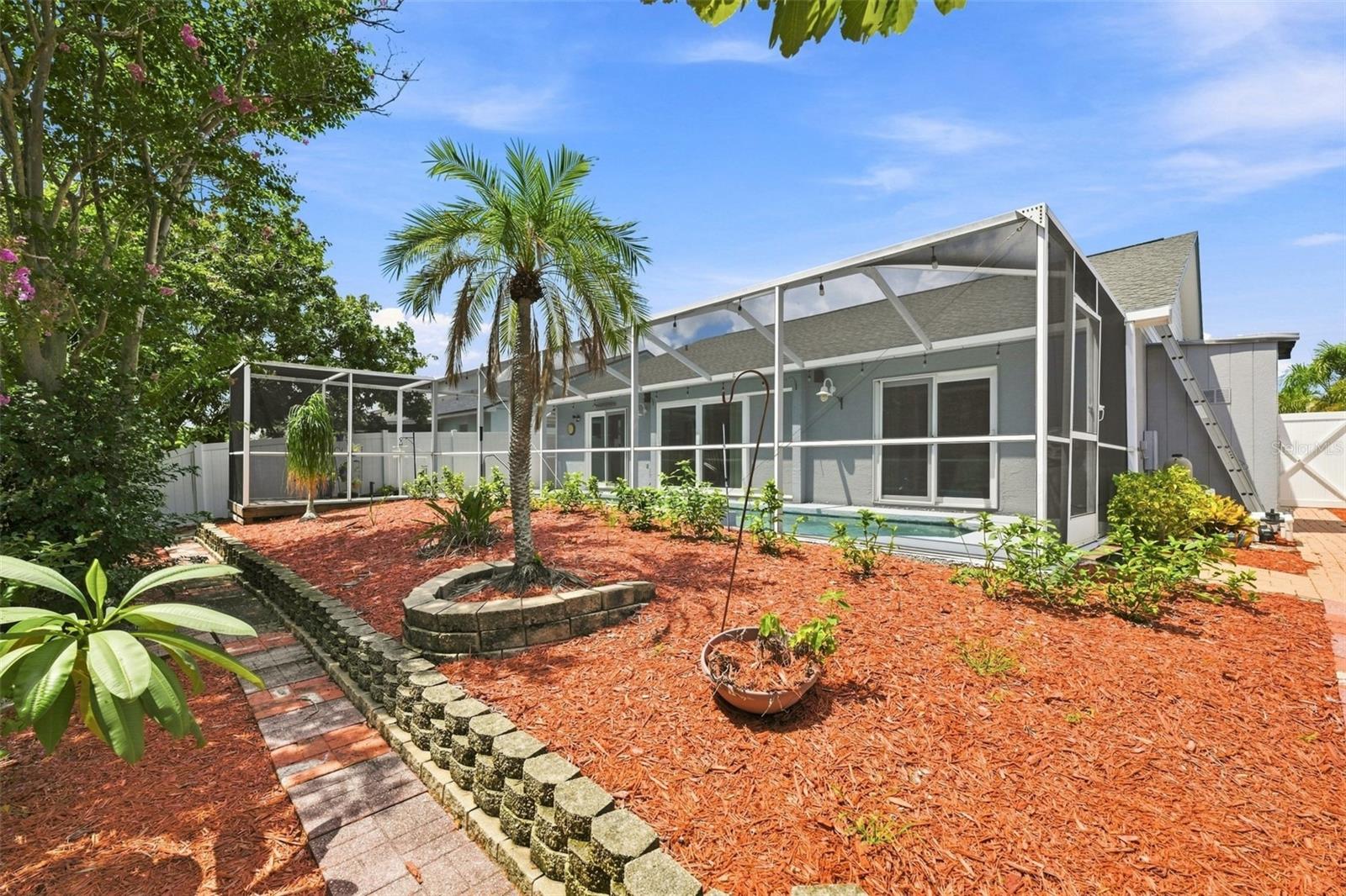 216 LOOKOUT DR — photo 33