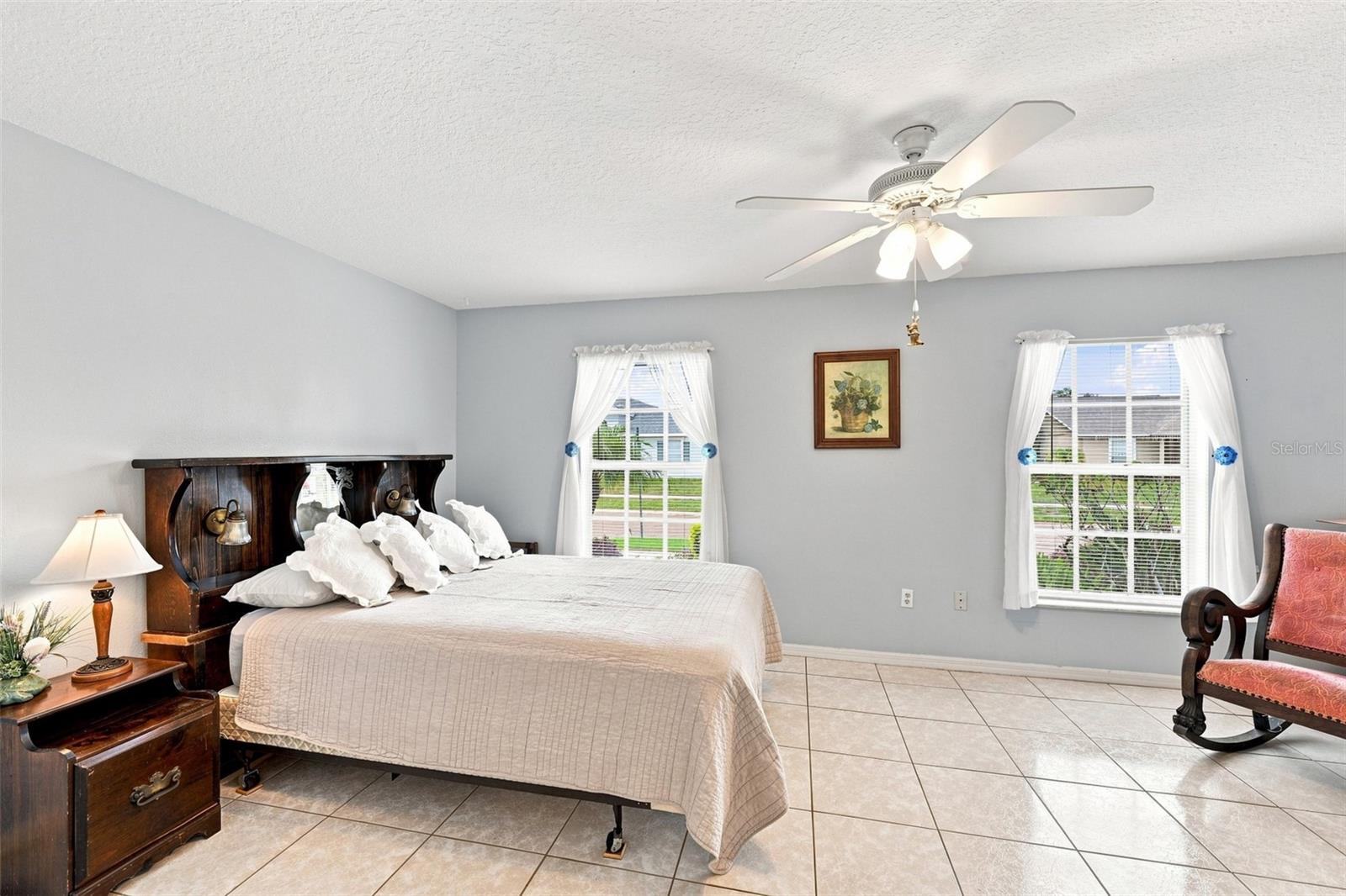 216 LOOKOUT DR — photo 25