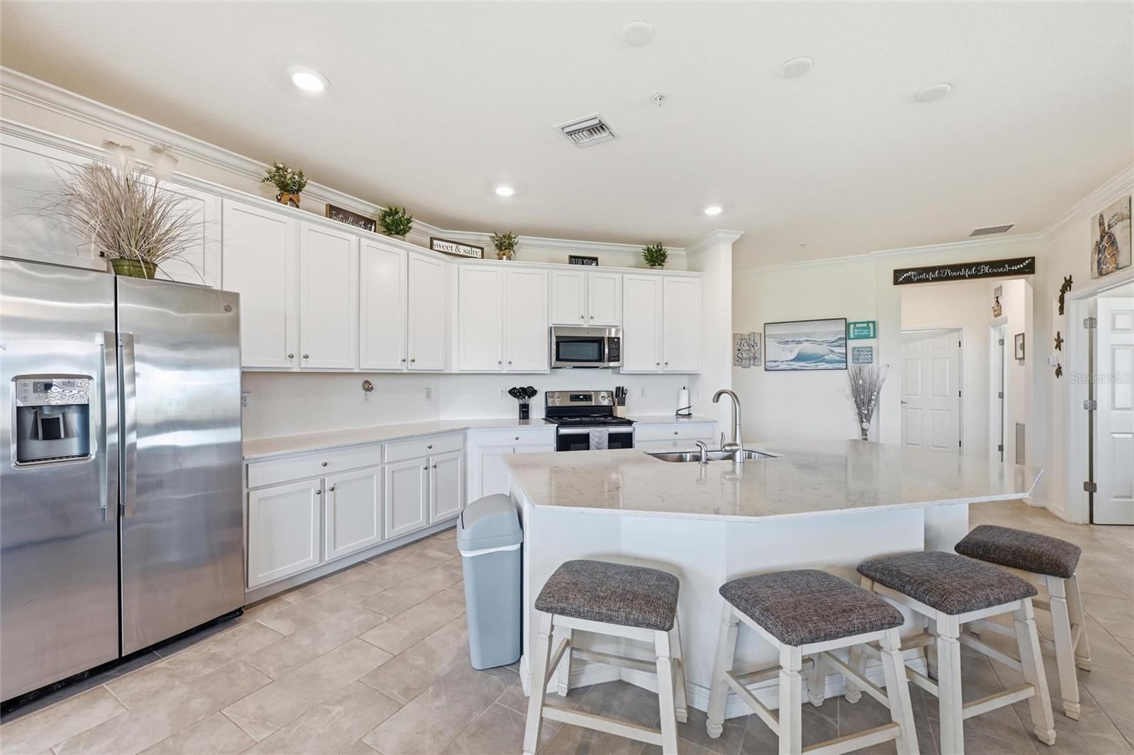 10047 CROOKED CREEK DR #201 — photo 5