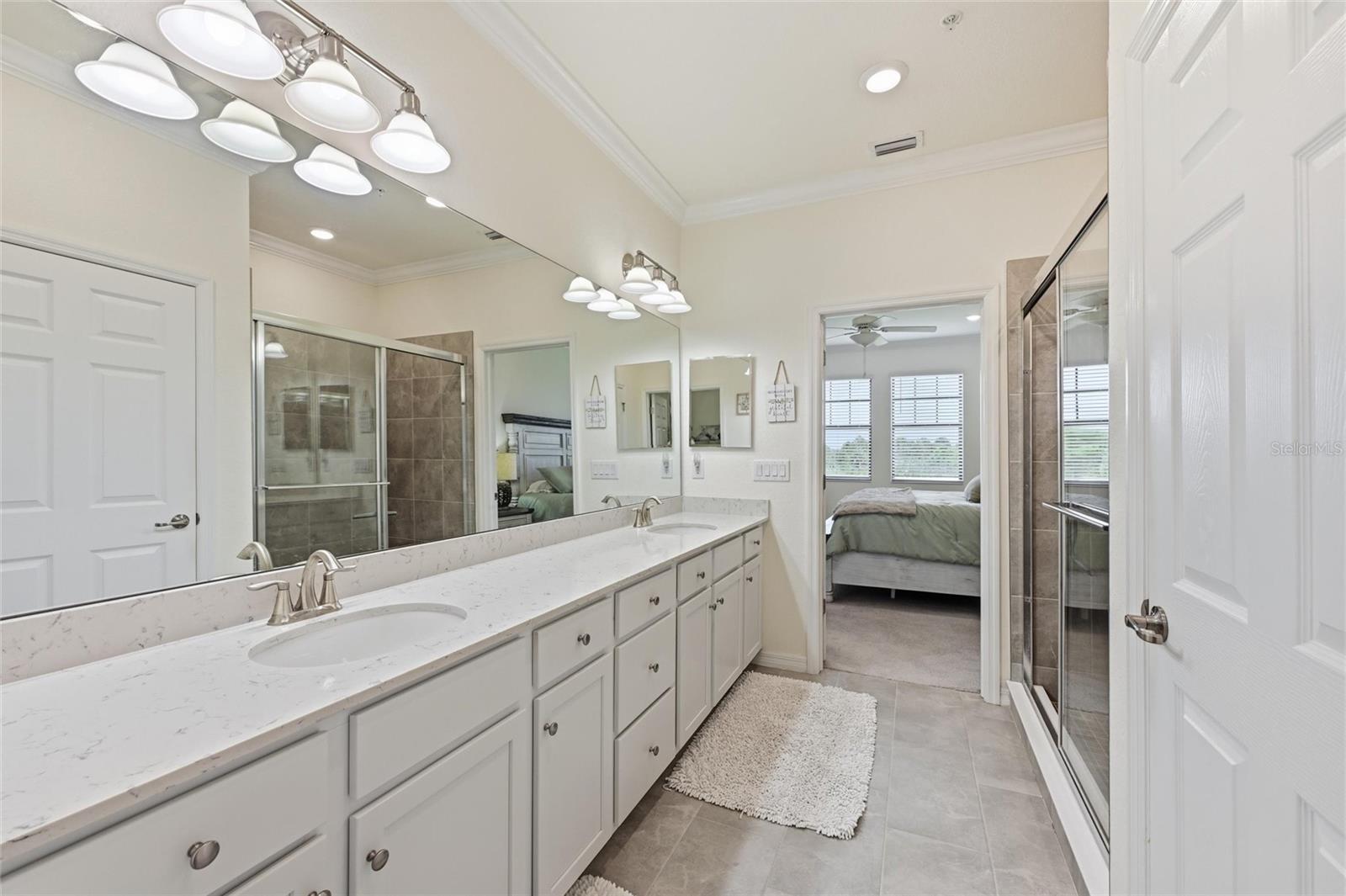 10047 CROOKED CREEK DR #201 — photo 36