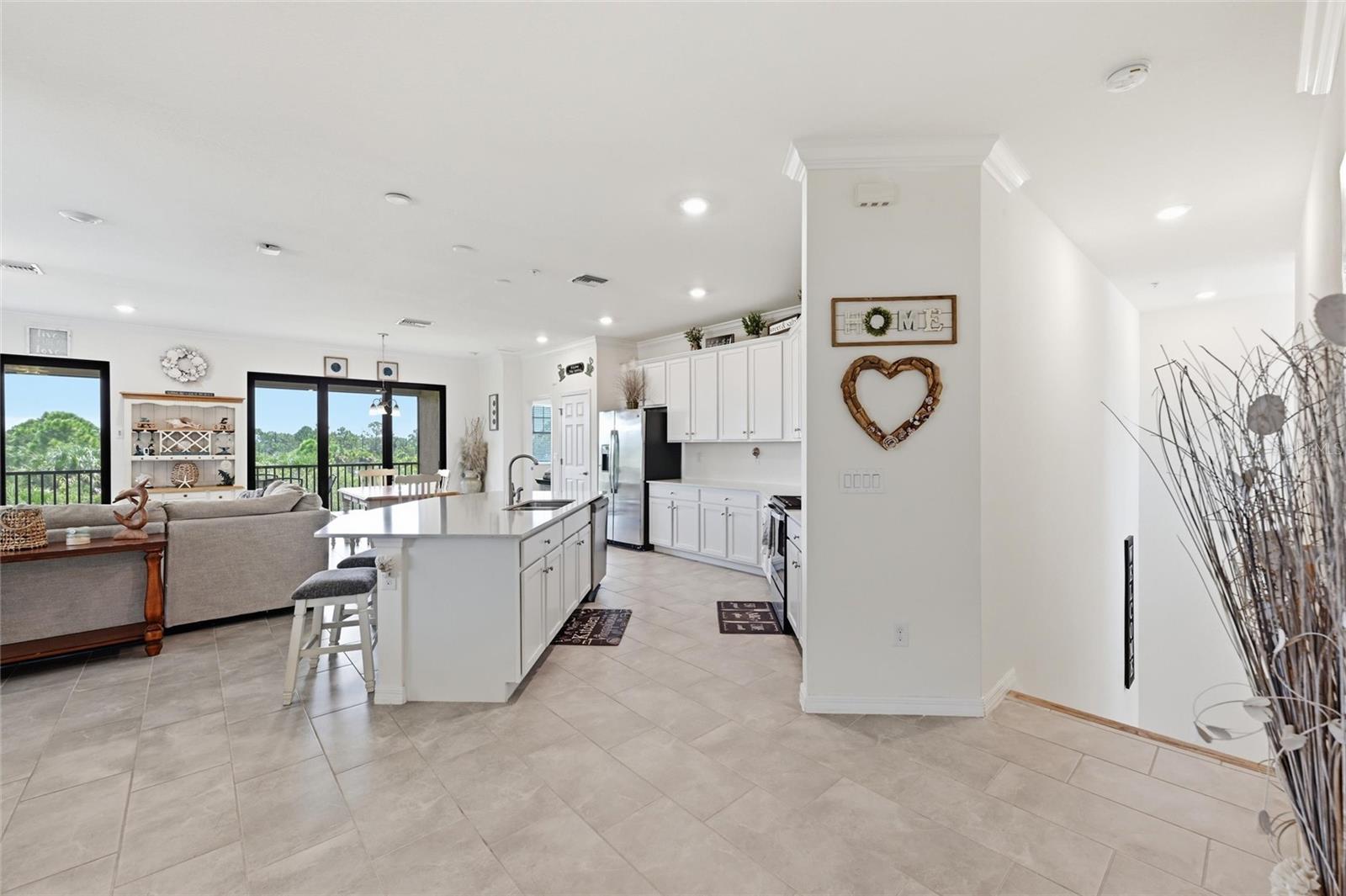 10047 CROOKED CREEK DR #201 — photo 3