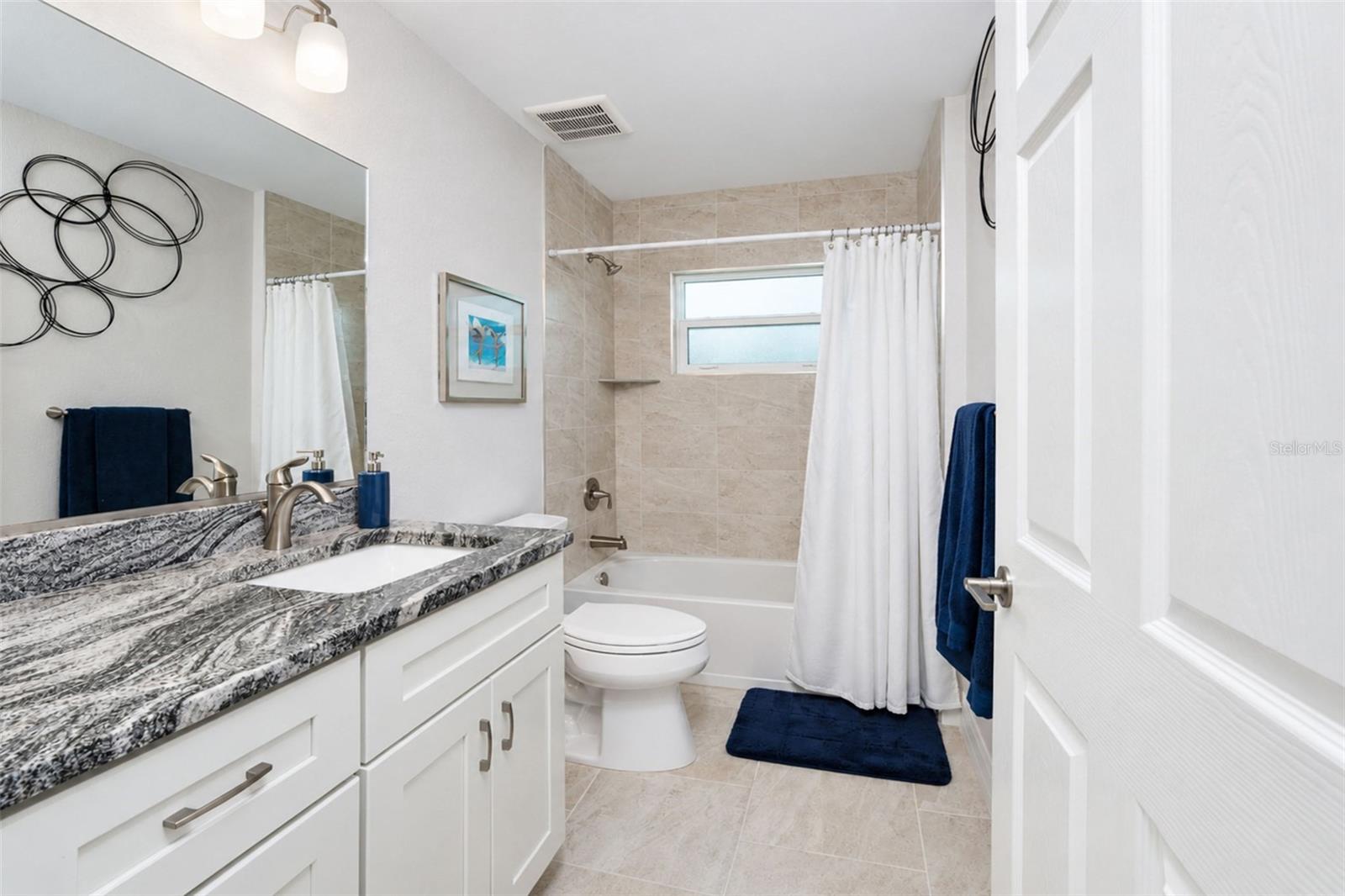 4492 KENOSKA ST — photo 44