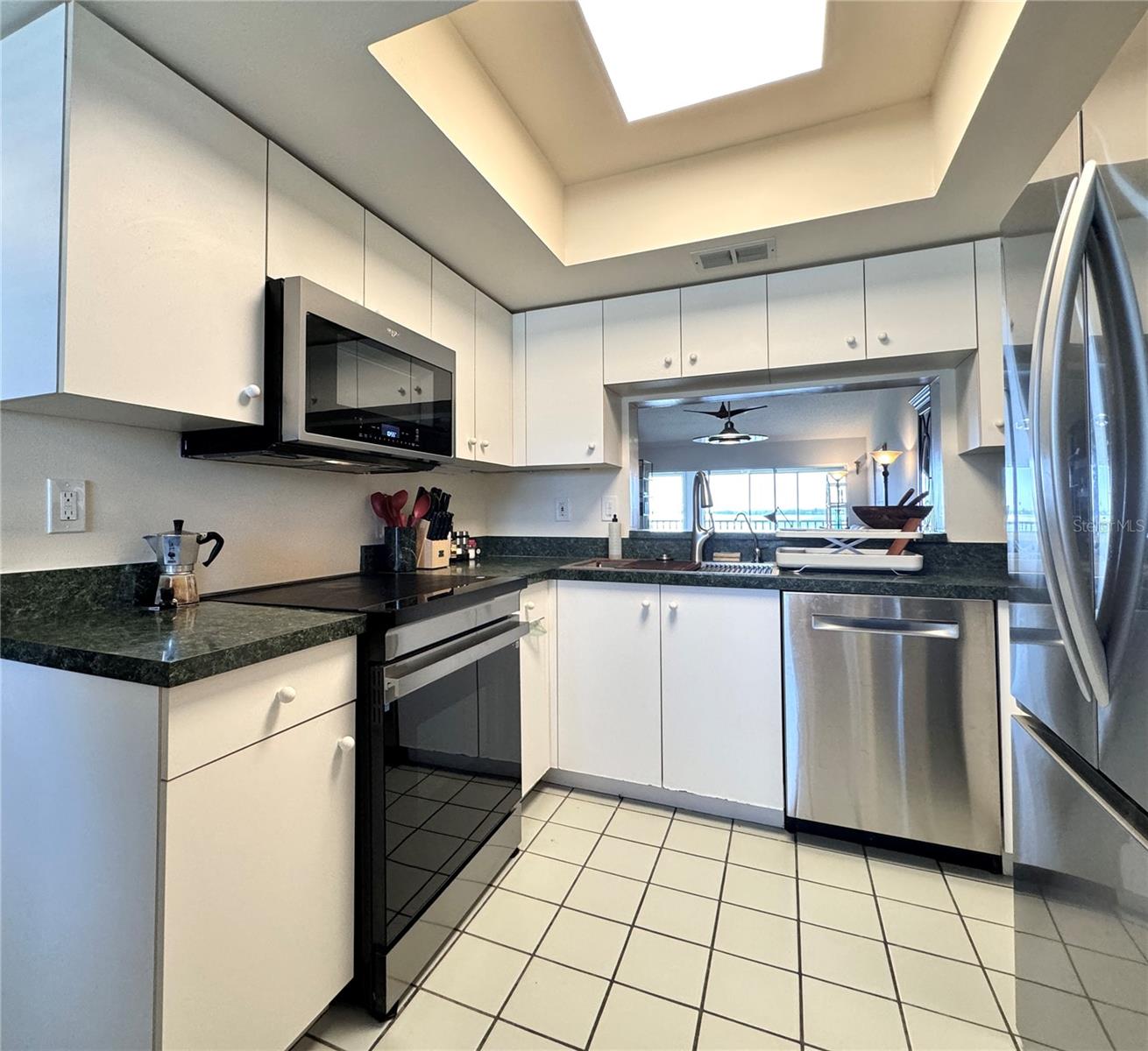 1155 EDGEWATER CIR #28 — photo 6