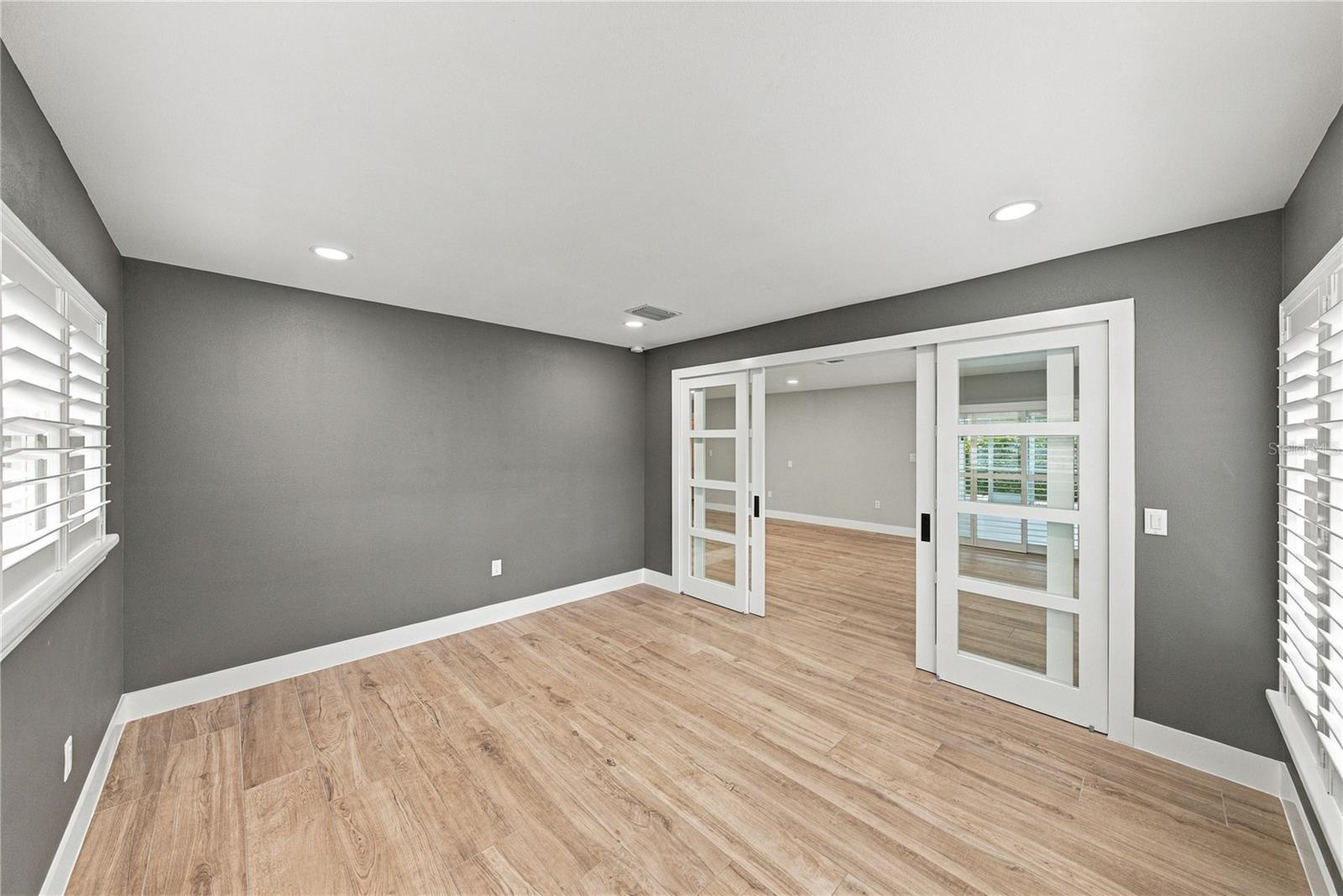 214 S TREASURE DR — photo 29