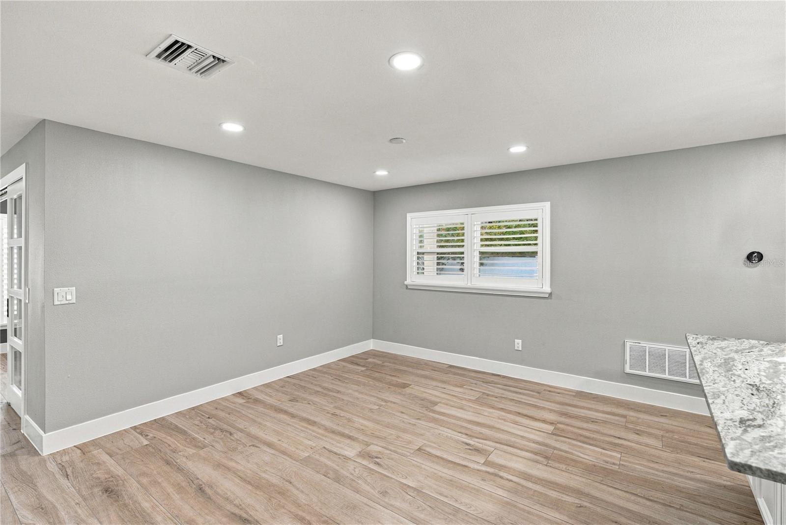 214 S TREASURE DR — photo 24