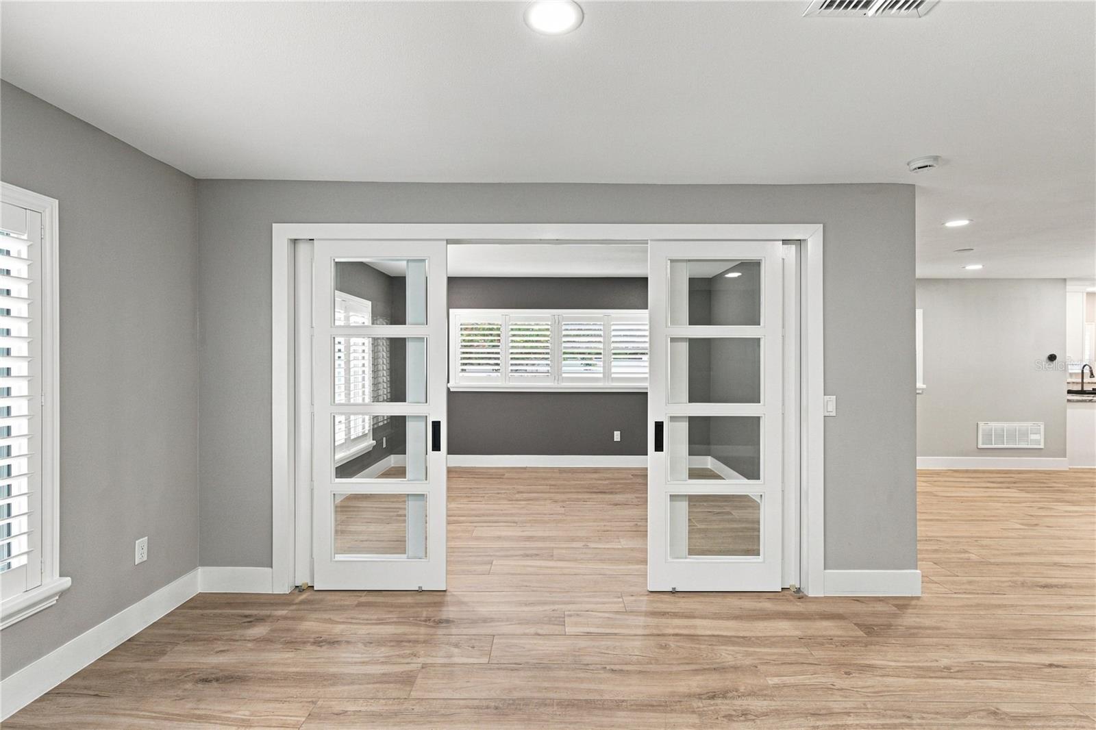 214 S TREASURE DR — photo 25