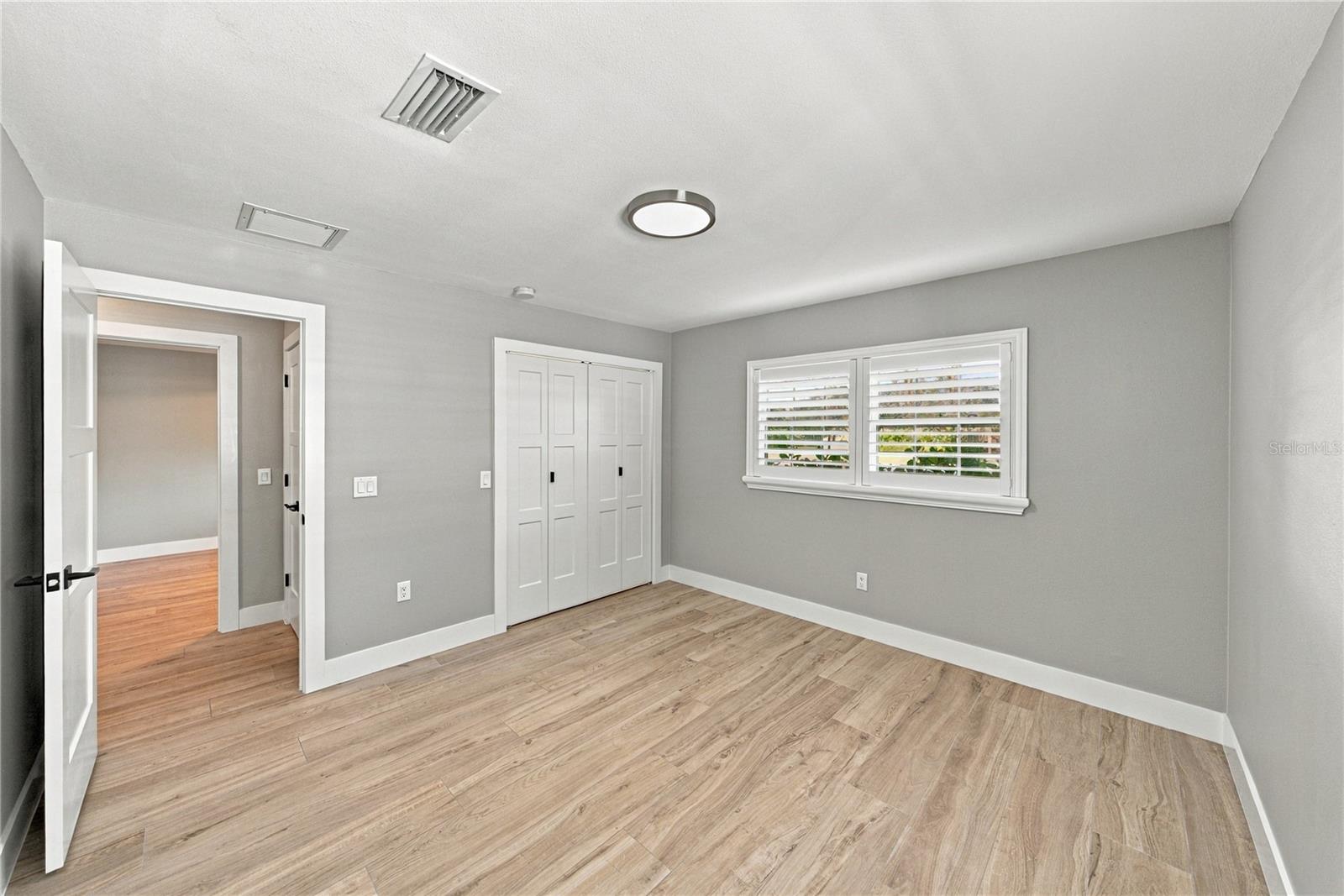 214 S TREASURE DR — photo 42