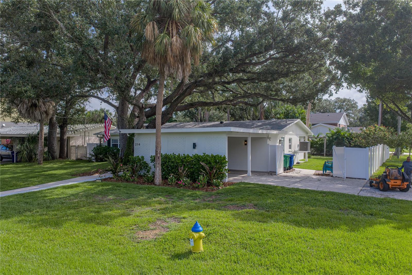 214 S TREASURE DR — photo 77