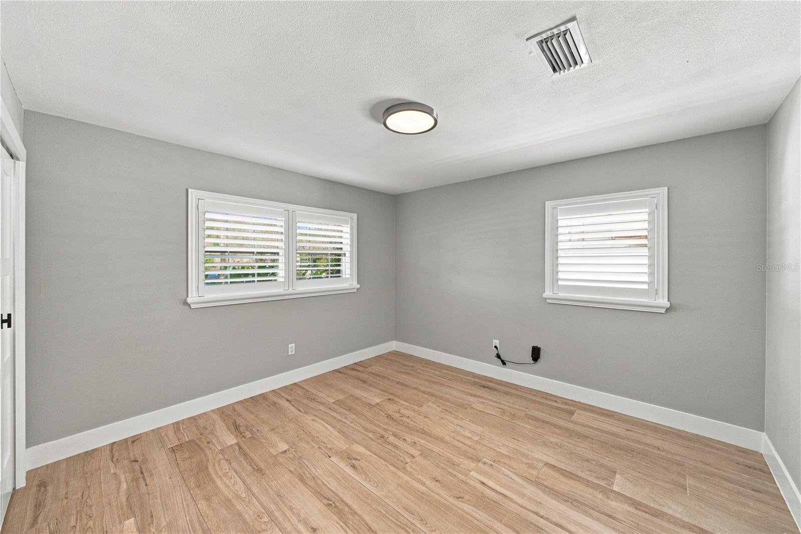 214 S TREASURE DR — photo 41