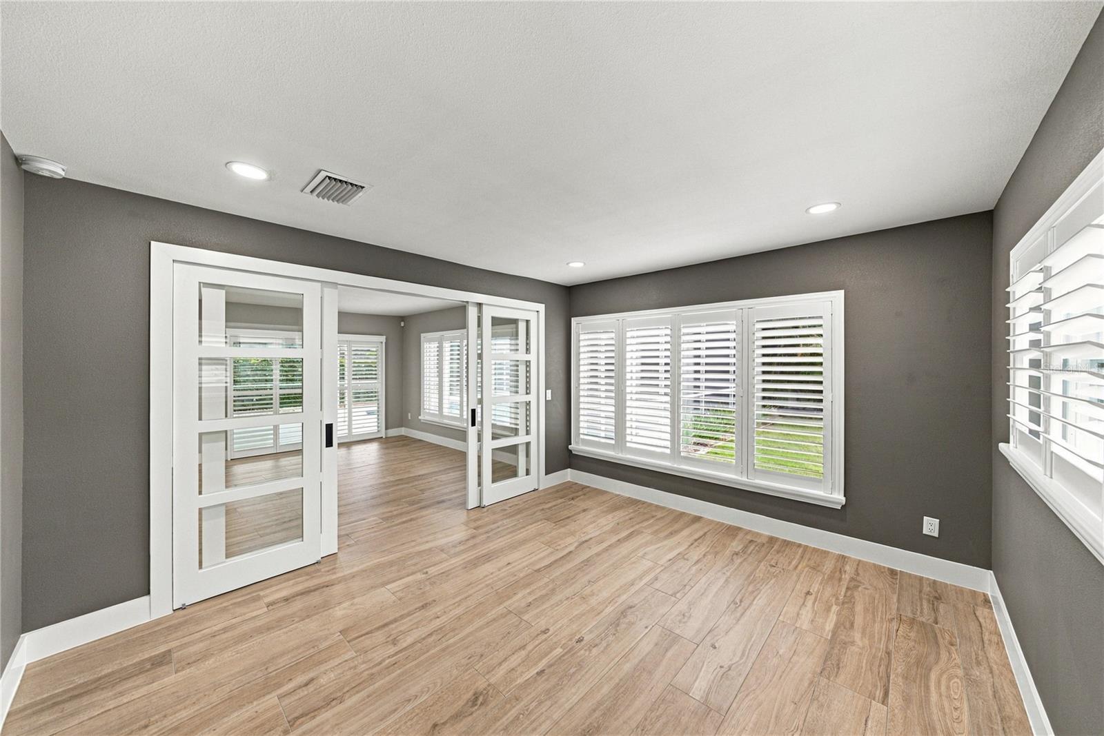 214 S TREASURE DR — photo 28