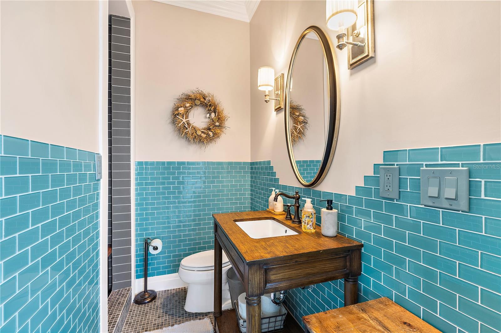 235 COCOANUT AVE #101A — photo 37