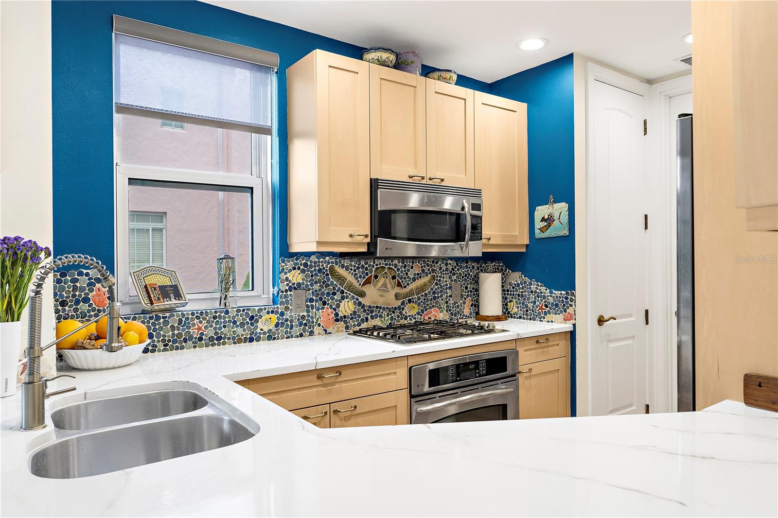 235 COCOANUT AVE #101A — photo 10