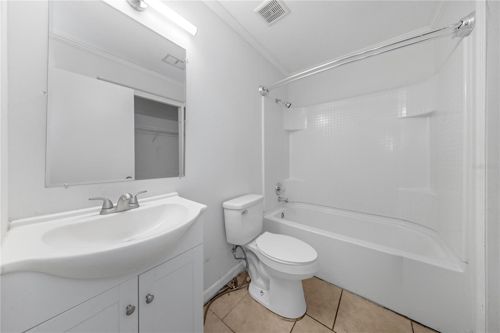 4602 W CHISHOLM ST — photo 16