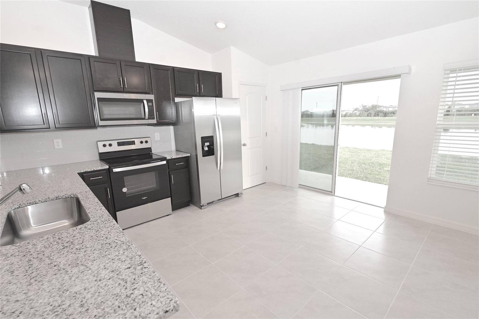 9532 SANDY BLUFFS CIRCLE — photo 6