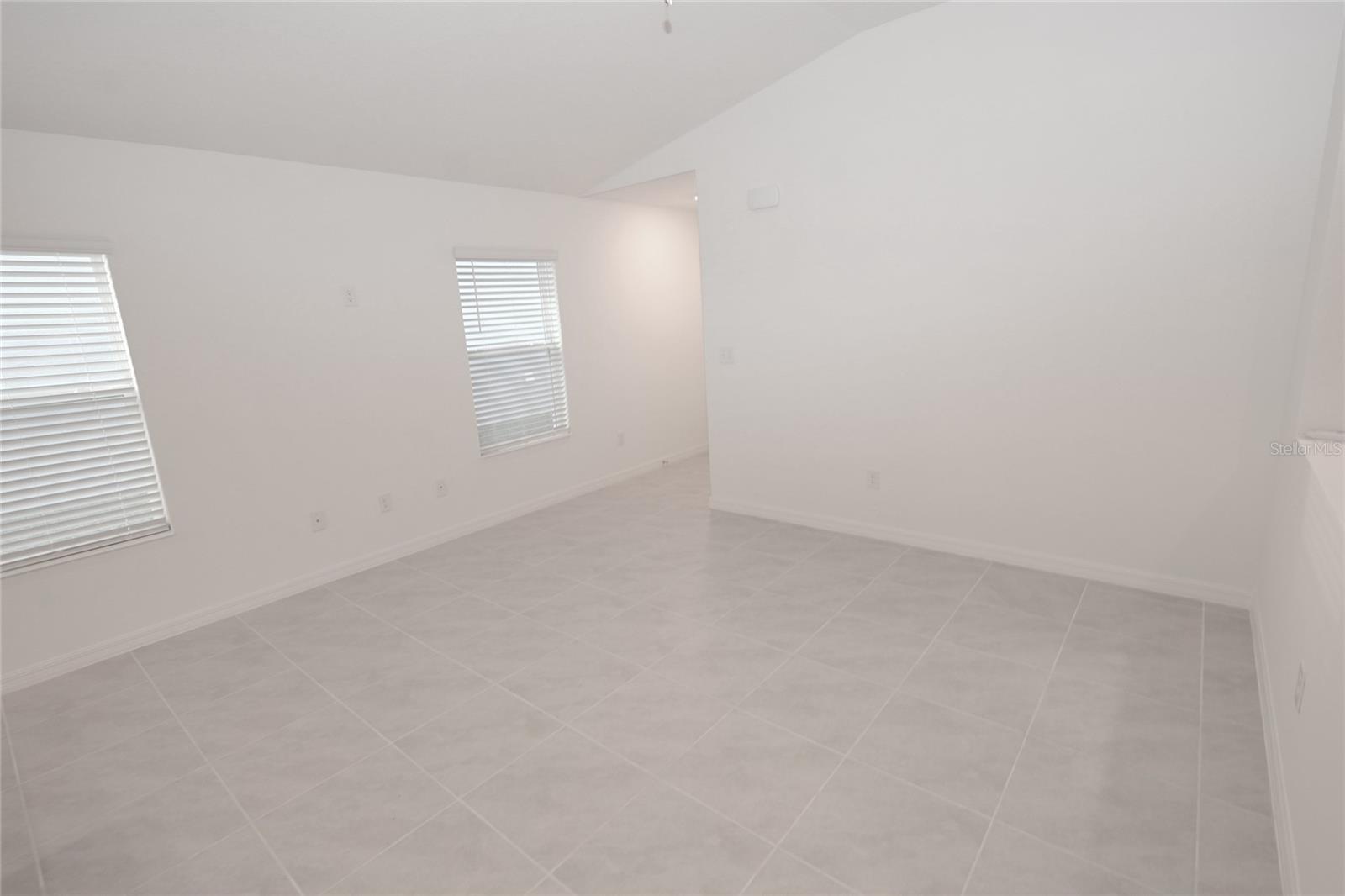 9532 SANDY BLUFFS CIRCLE — photo 12