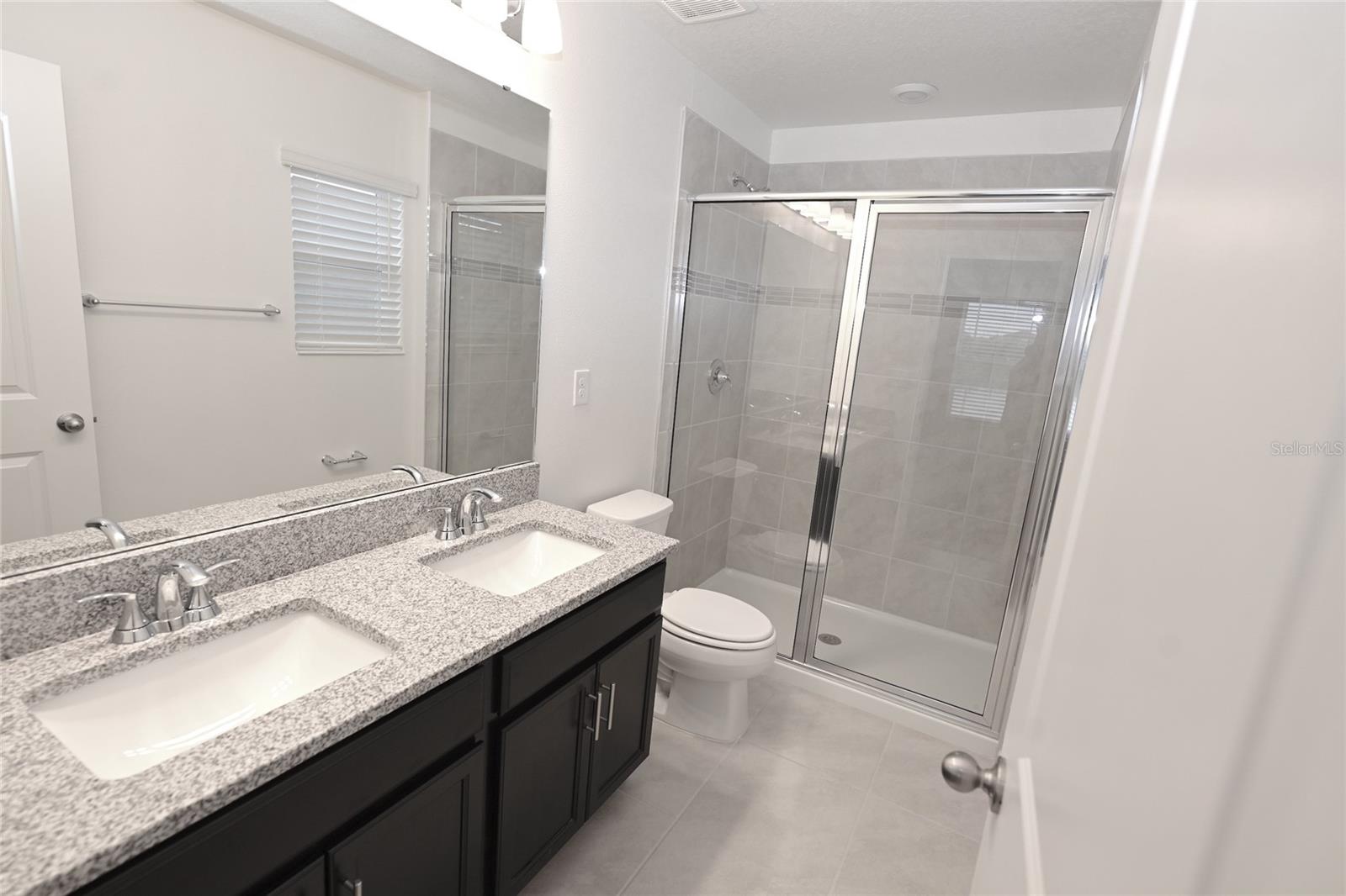 9532 SANDY BLUFFS CIRCLE — photo 17