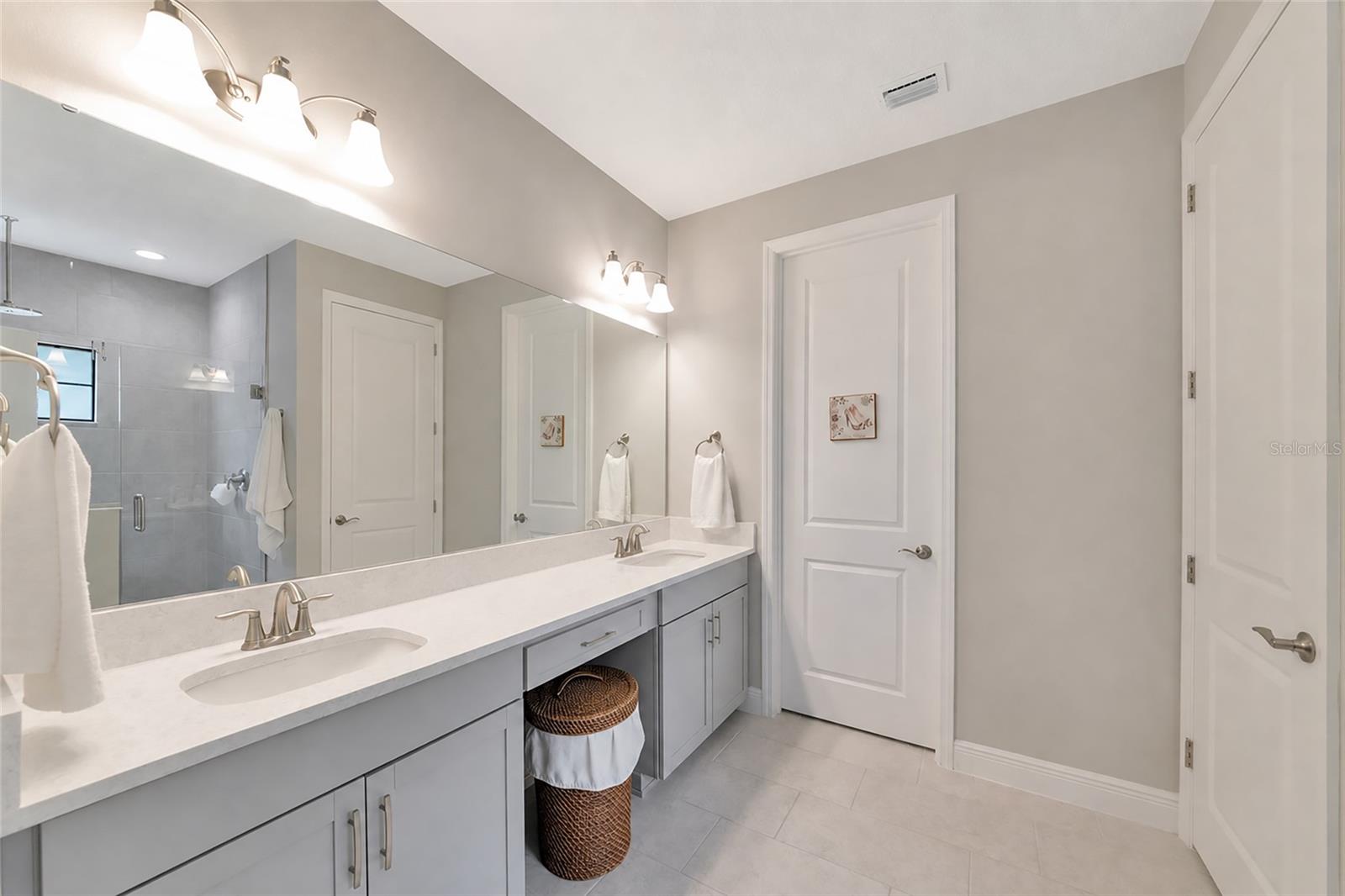 9211 ISABELLA CIR — photo 25