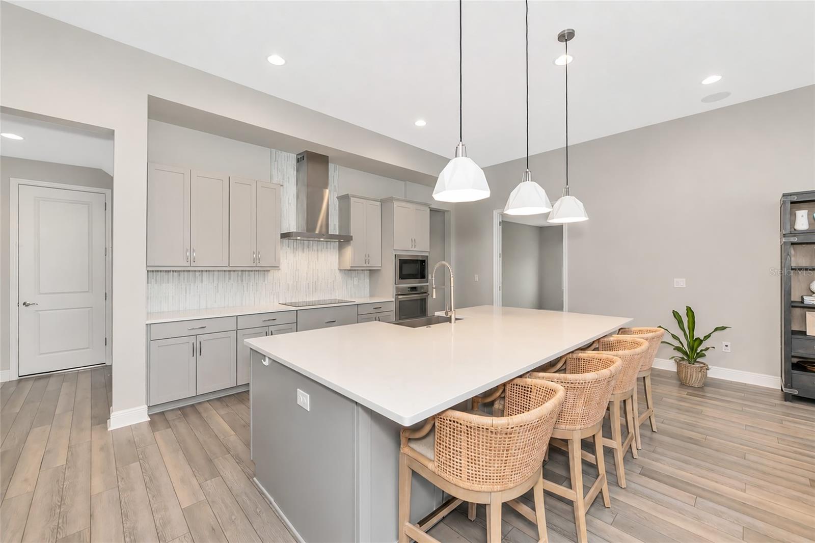 9211 ISABELLA CIR — photo 11