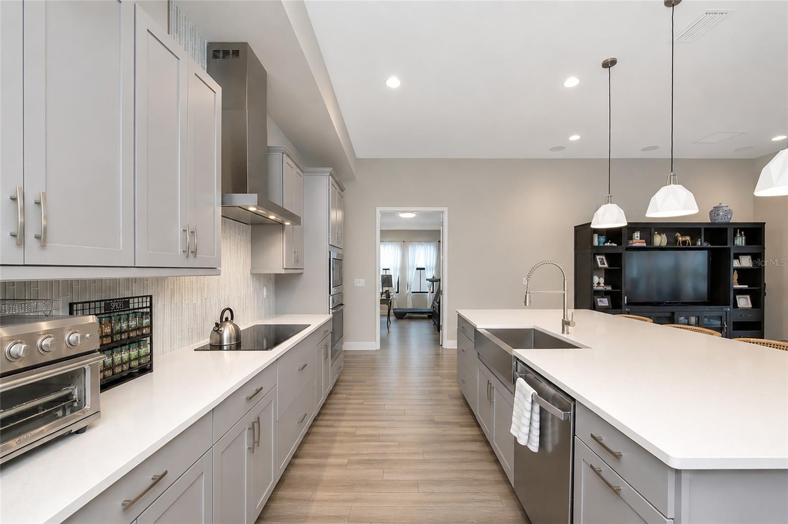 9211 ISABELLA CIR — photo 14