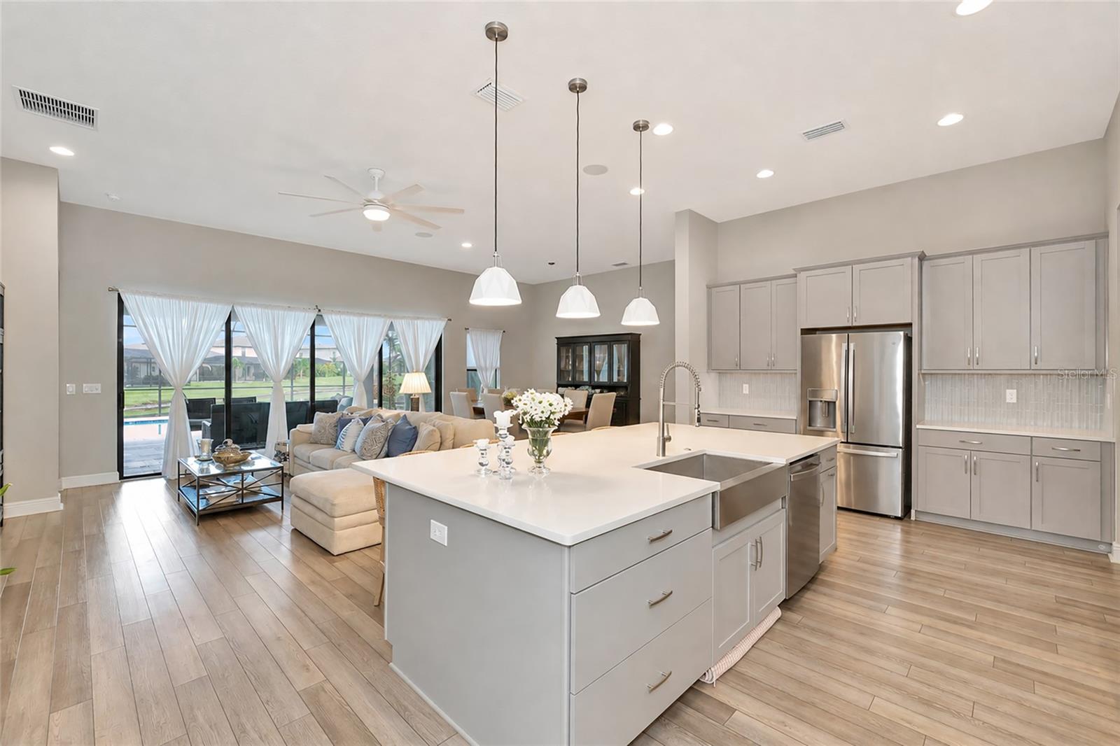 9211 ISABELLA CIR — photo 12