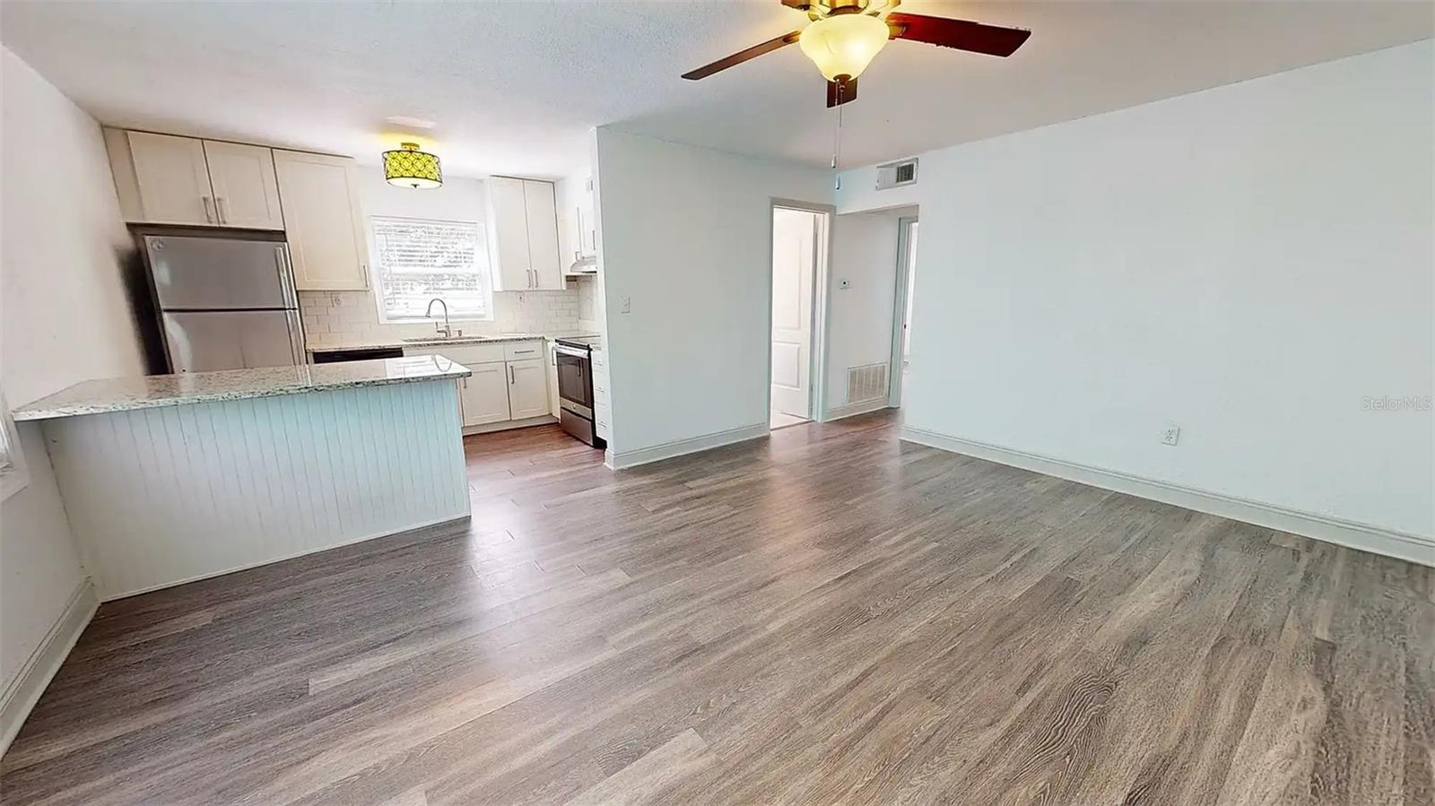 1411 S LORENZO AVE #03 — photo 3