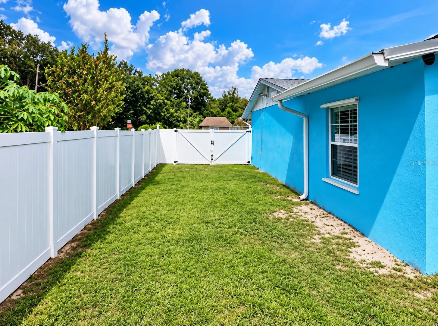 39352 LINCOLN AVE — photo 9