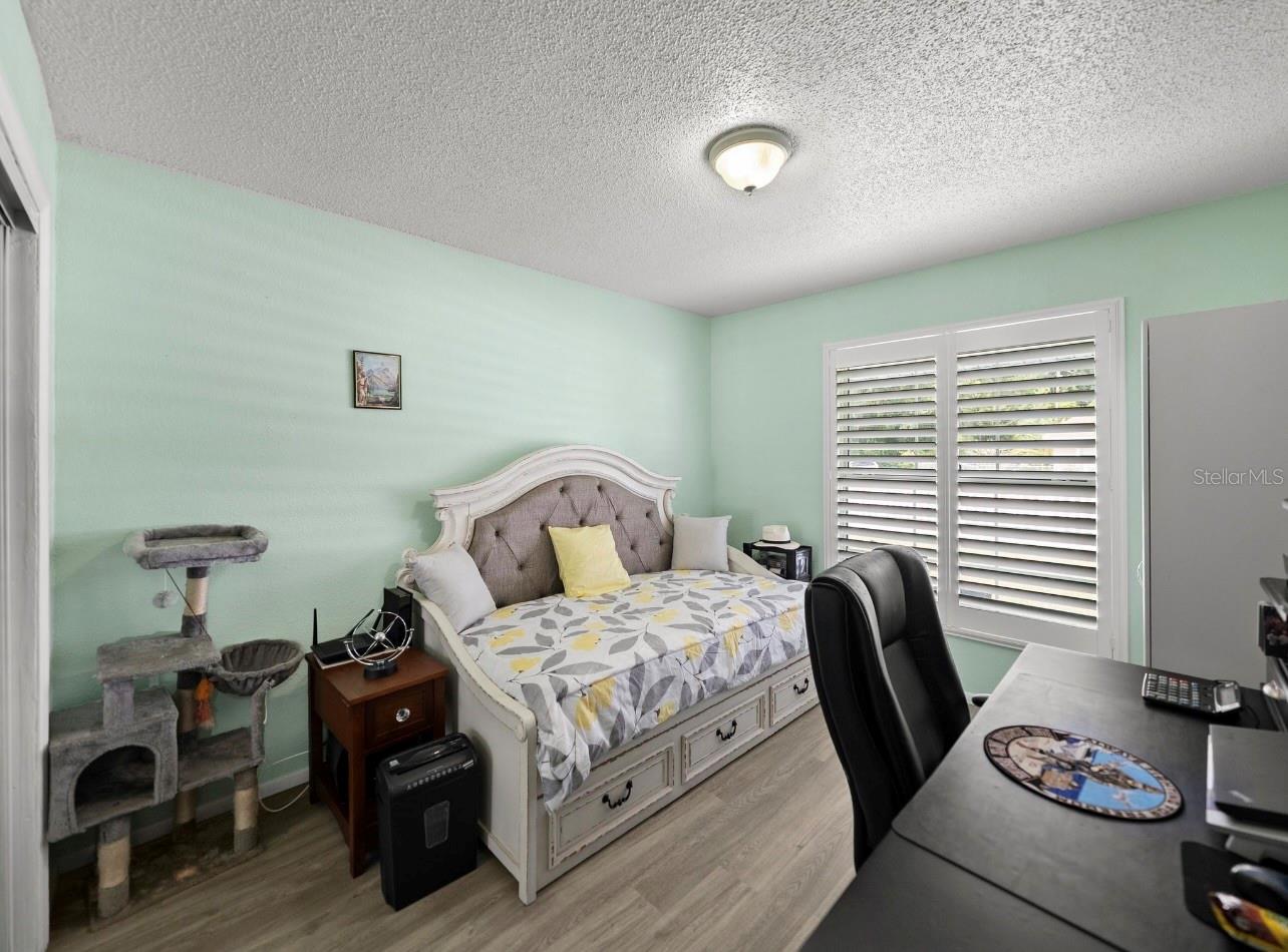 39352 LINCOLN AVE — photo 33