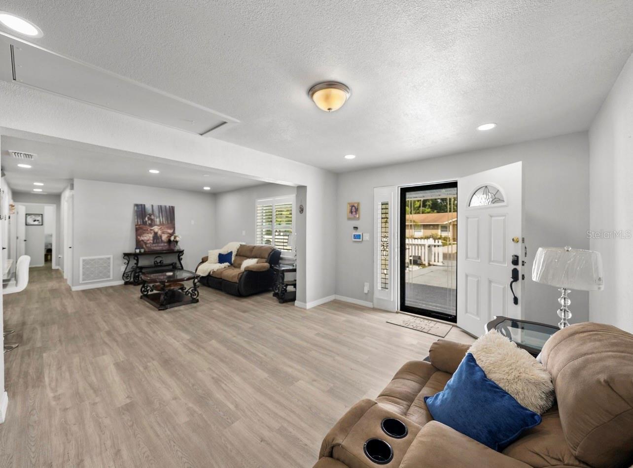 39352 LINCOLN AVE — photo 25