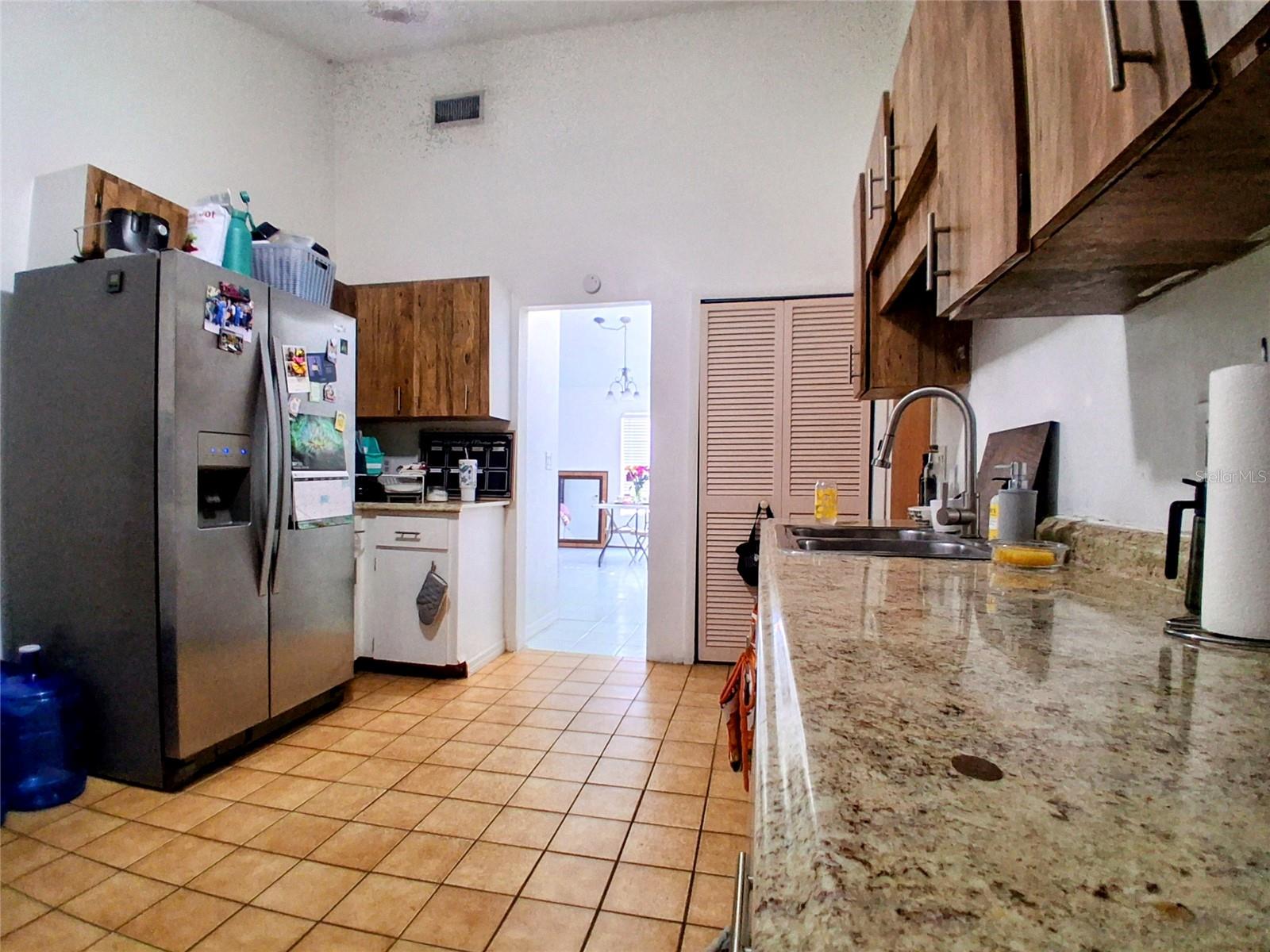 1208 S TAYLOR RD — photo 17