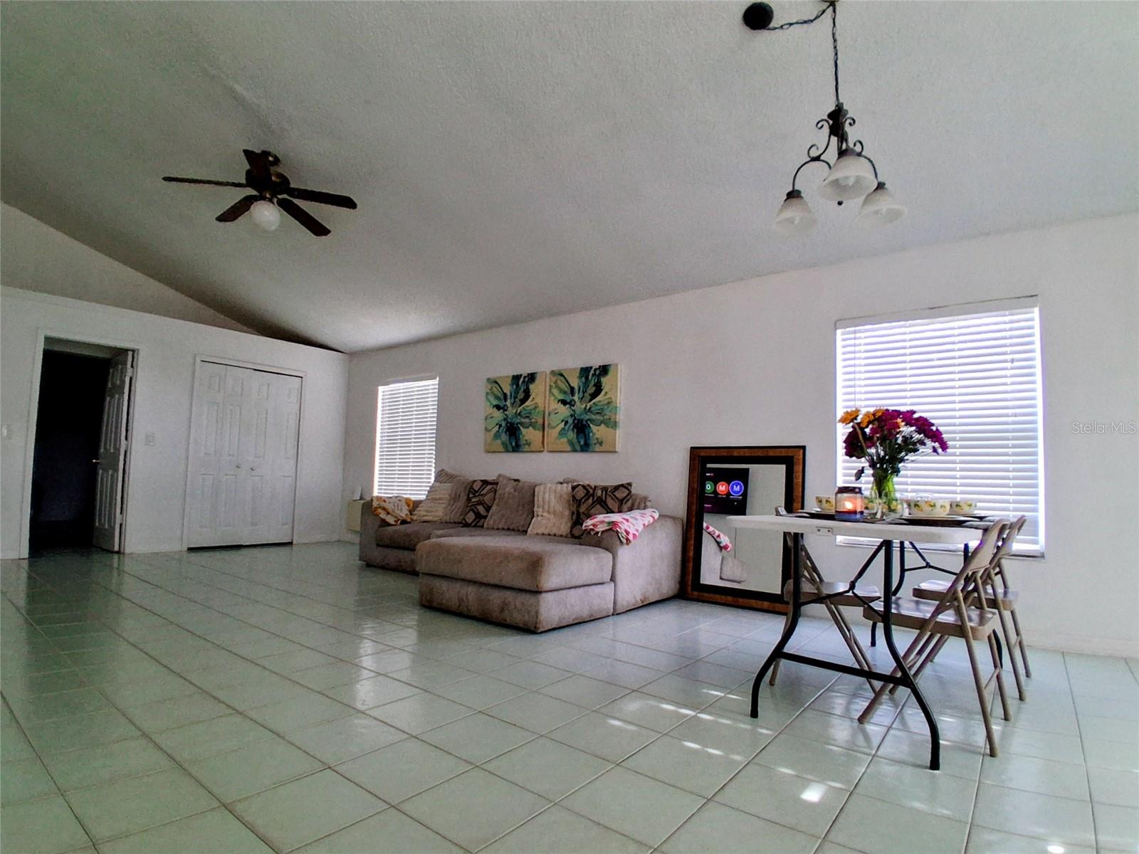 1208 S TAYLOR RD — photo 31