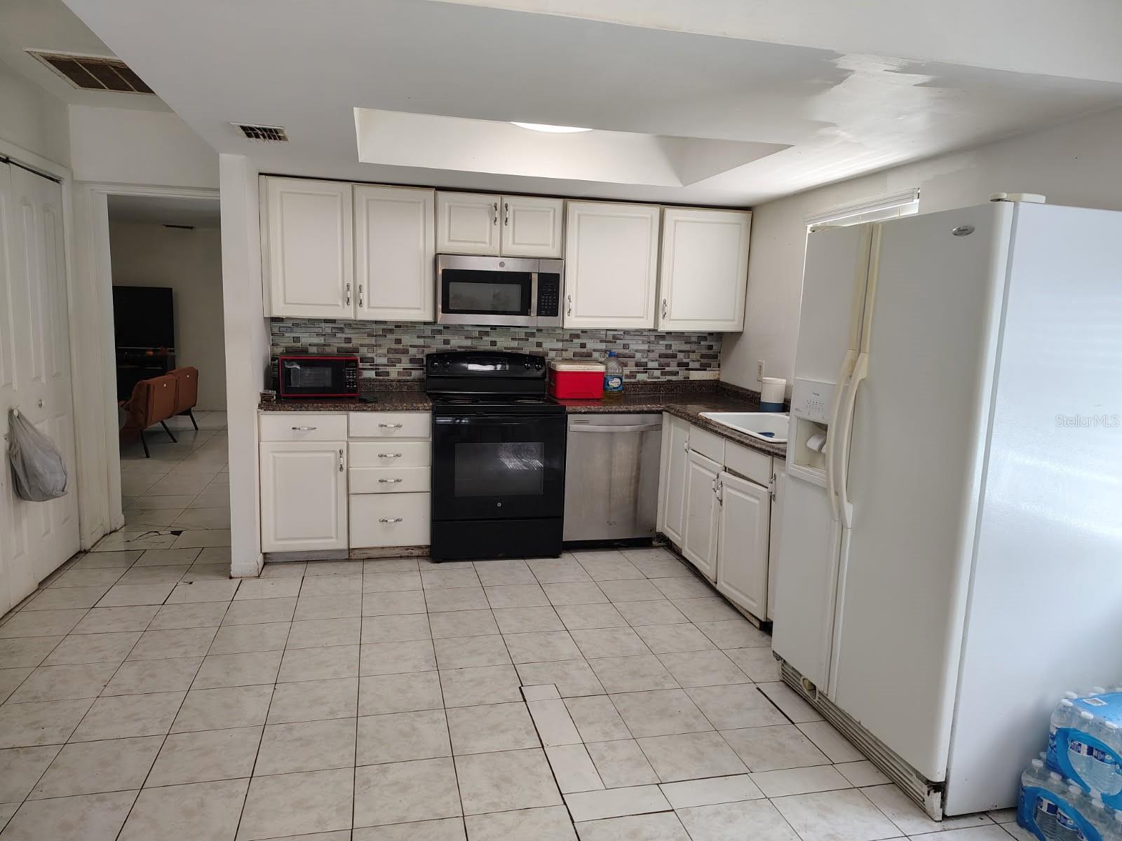 1208 S TAYLOR RD — photo 25