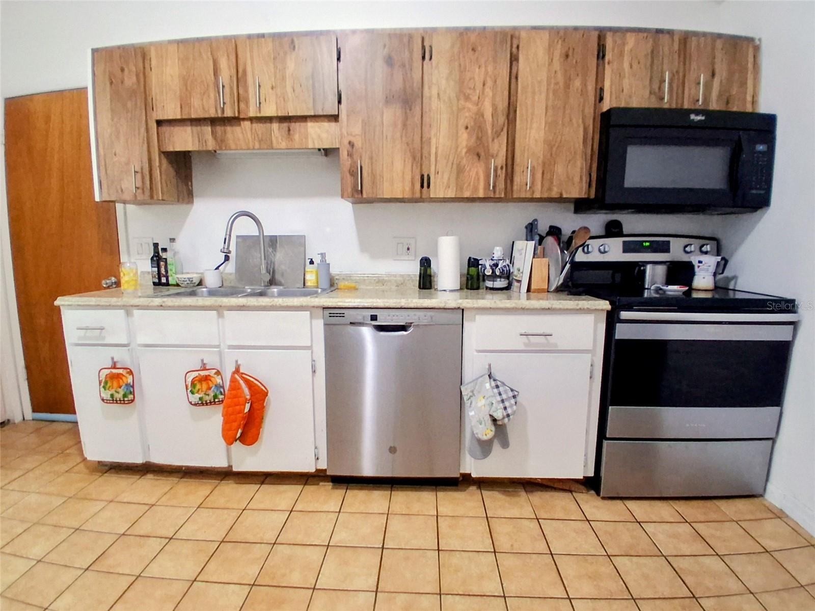 1208 S TAYLOR RD — photo 18