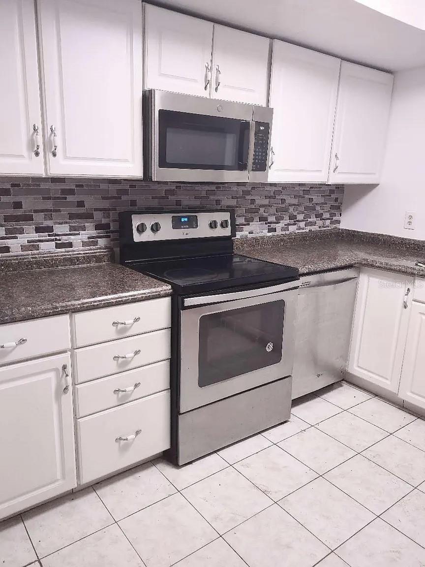 1208 S TAYLOR RD — photo 15