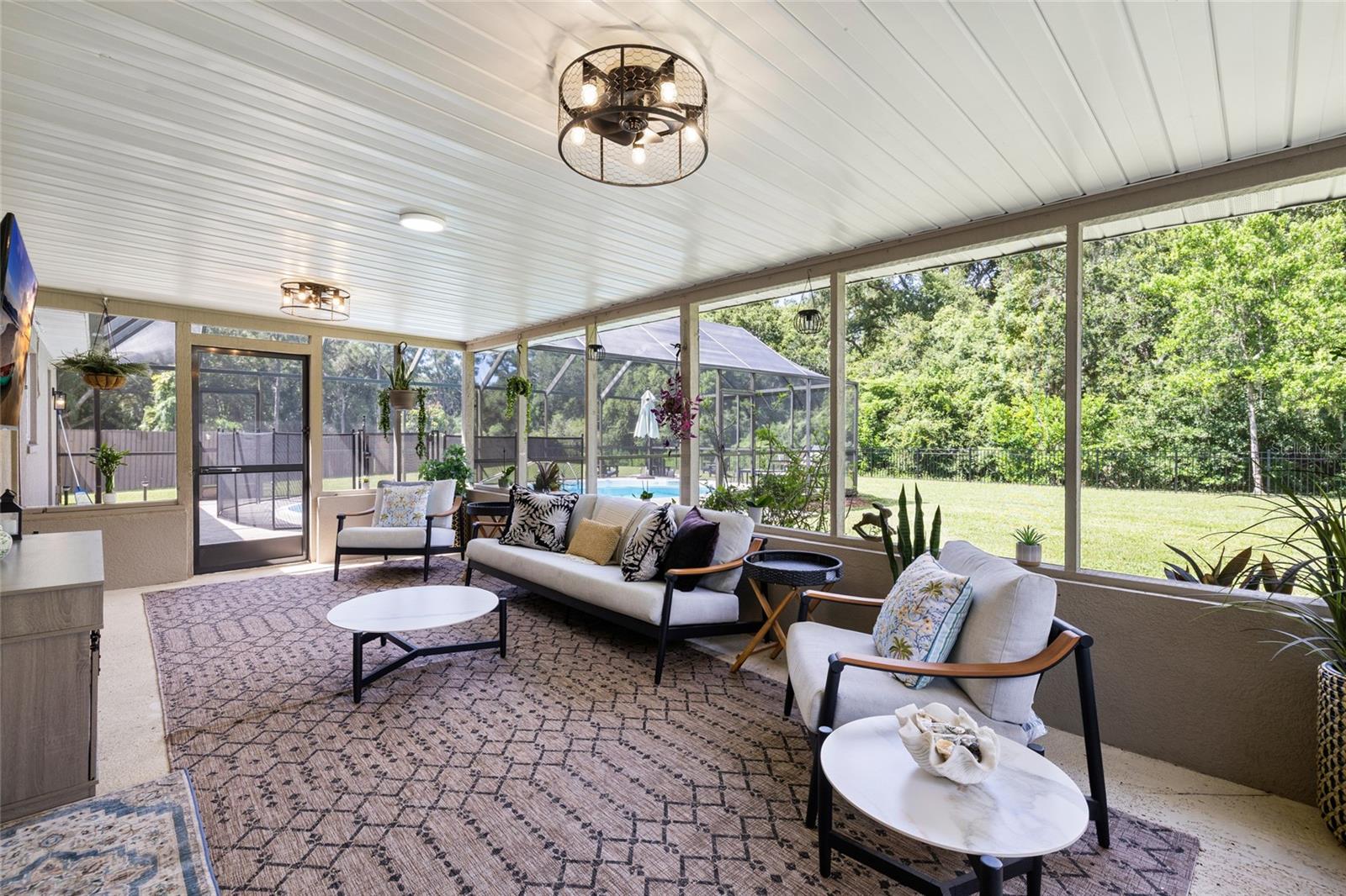 7231 WOODBROOK DR — photo 37