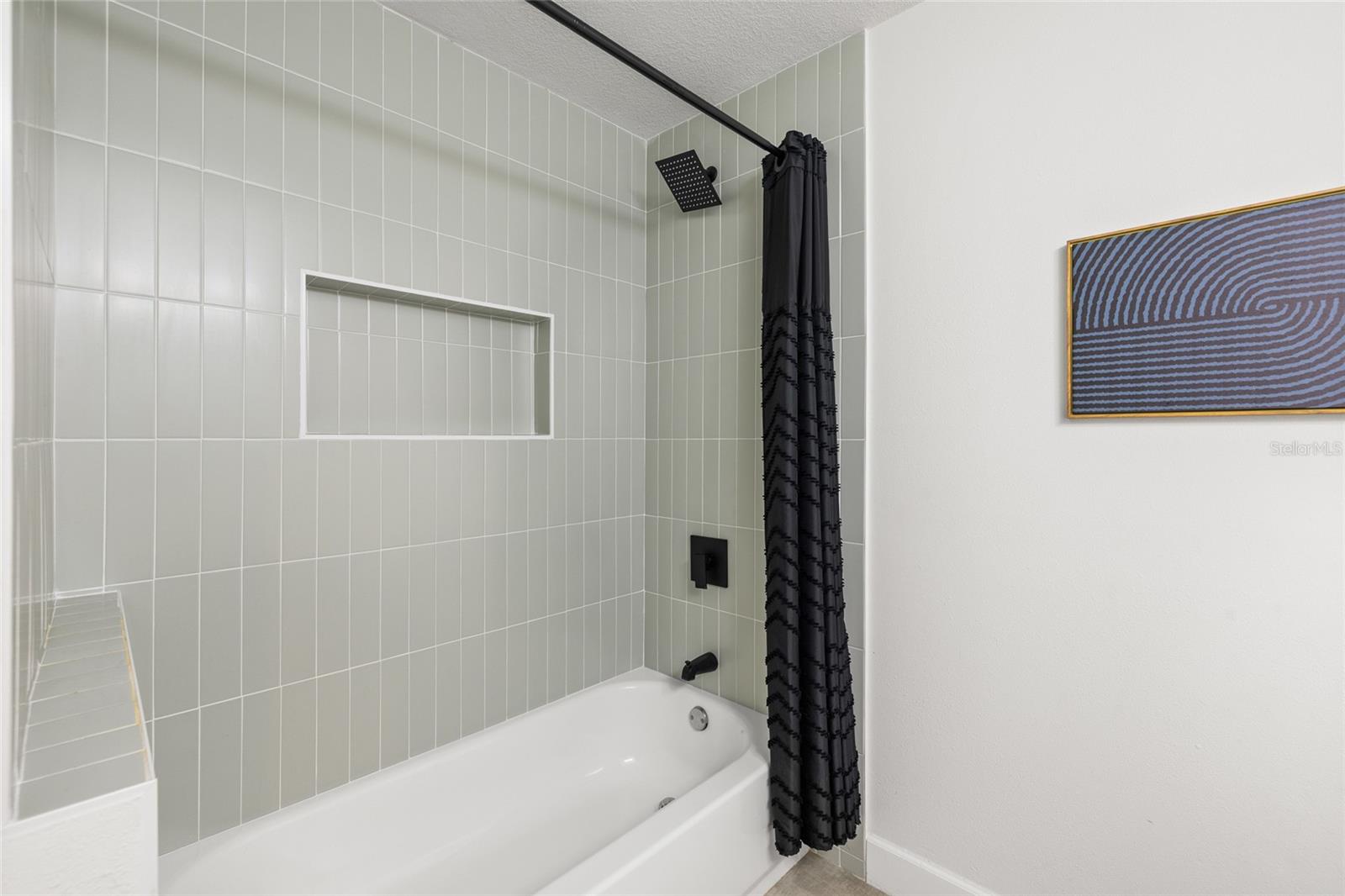 7231 WOODBROOK DR — photo 27