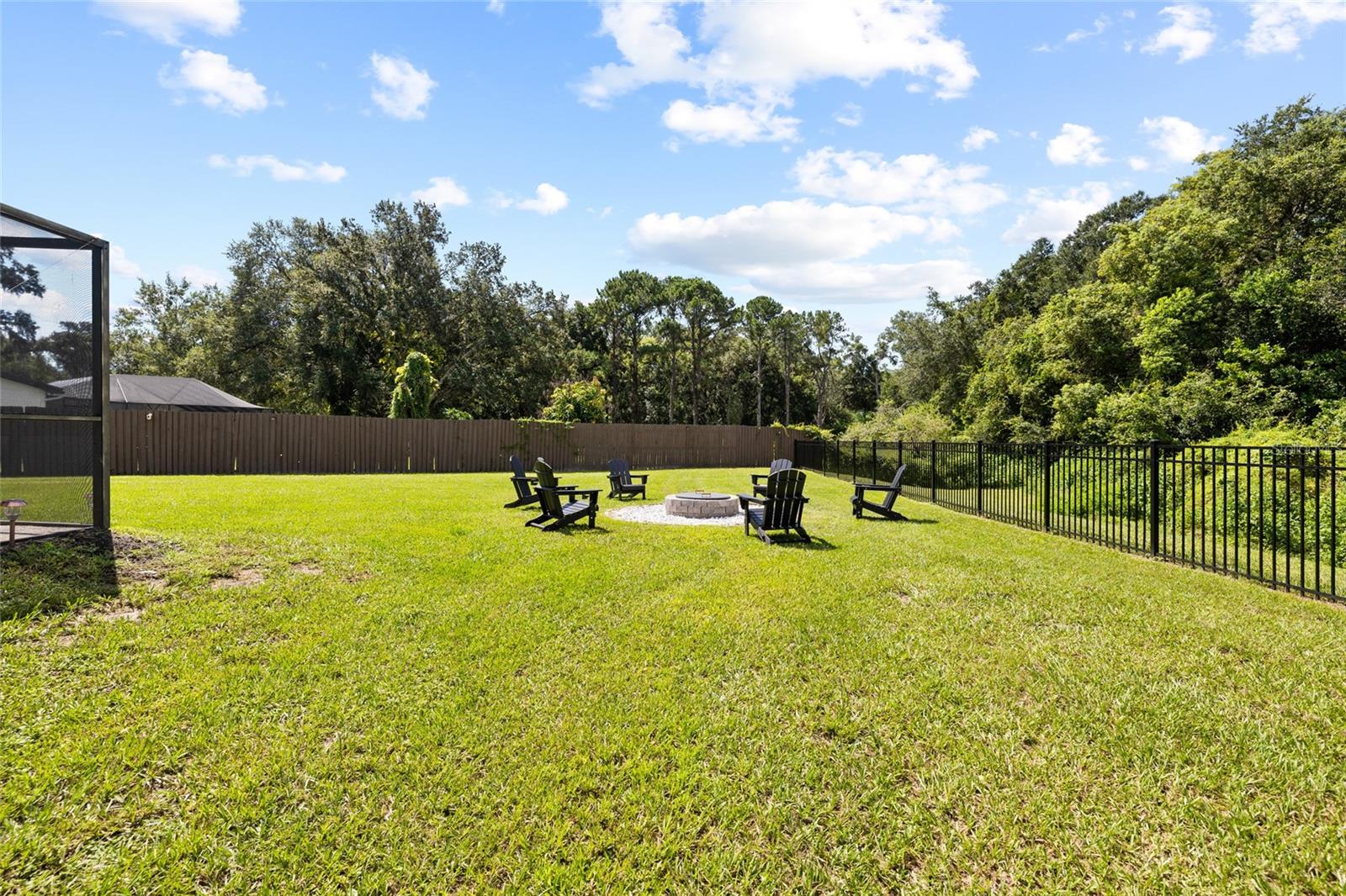 7231 WOODBROOK DR — photo 48