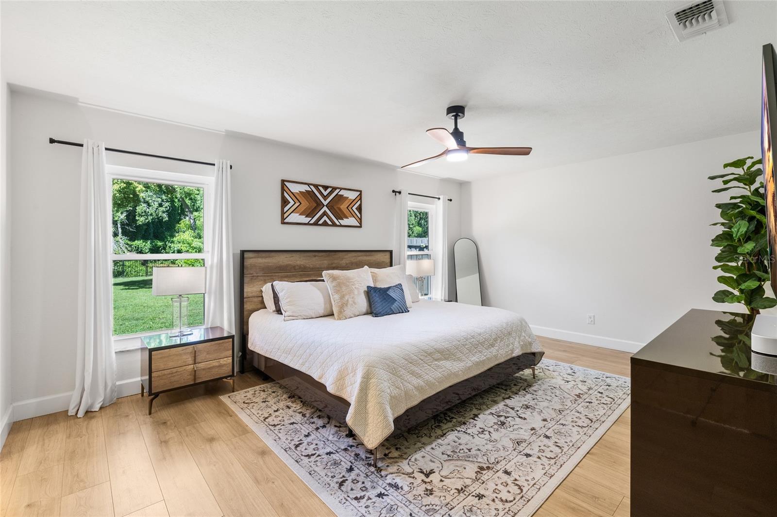 7231 WOODBROOK DR — photo 28